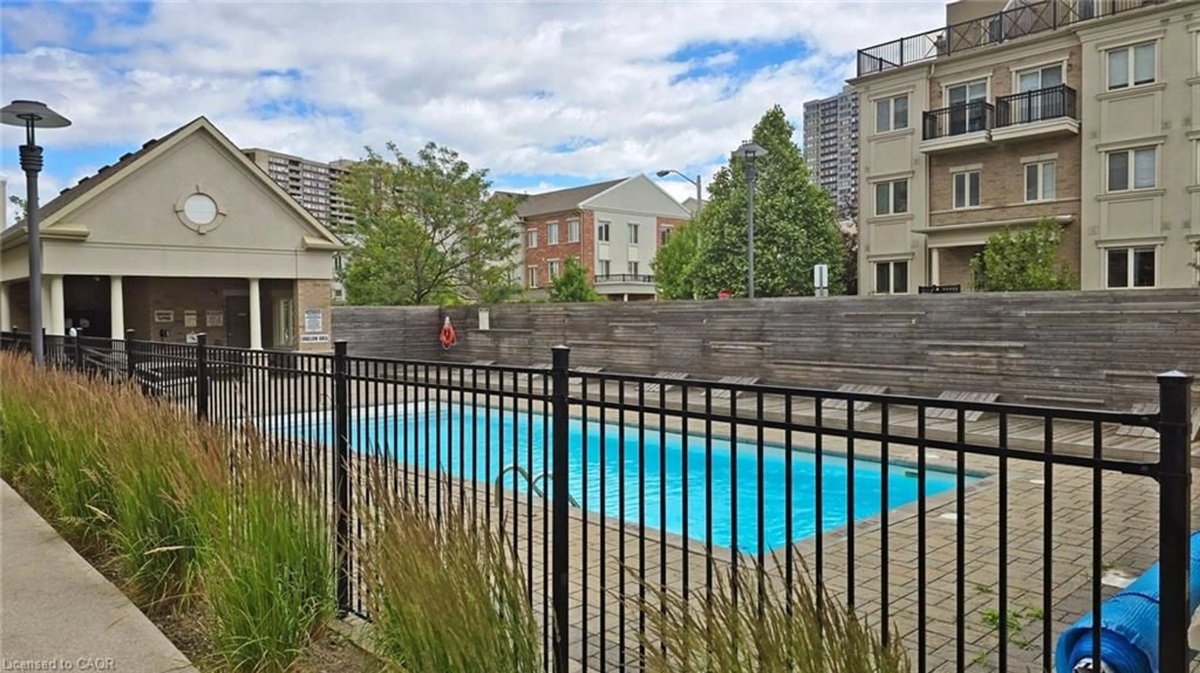 Pool for 19 Coneflower Cres #258, North York Ontario M2R 0A5