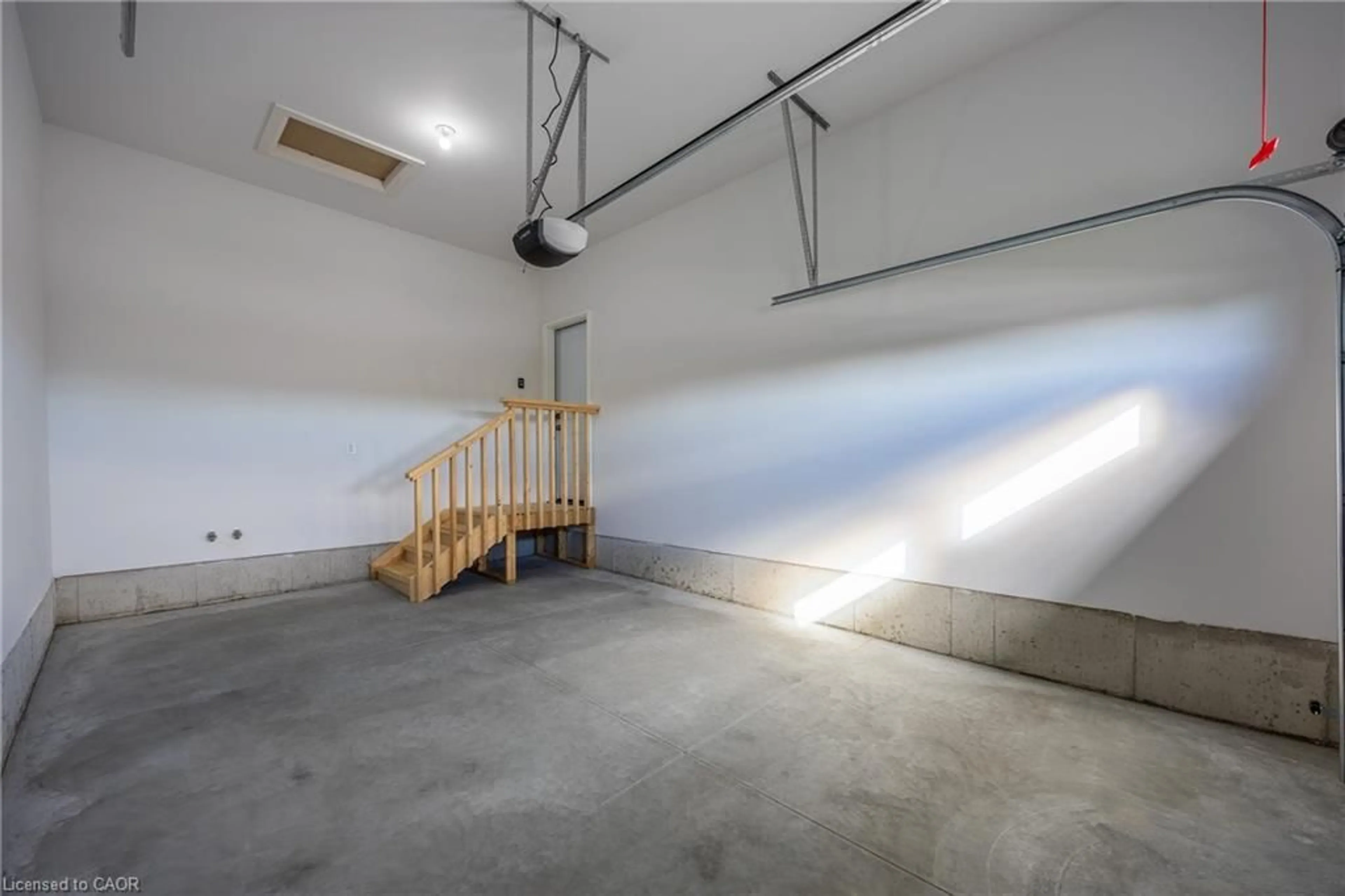 Indoor garage for 379 Argyle Ave, Delhi Ontario N4B 0B2