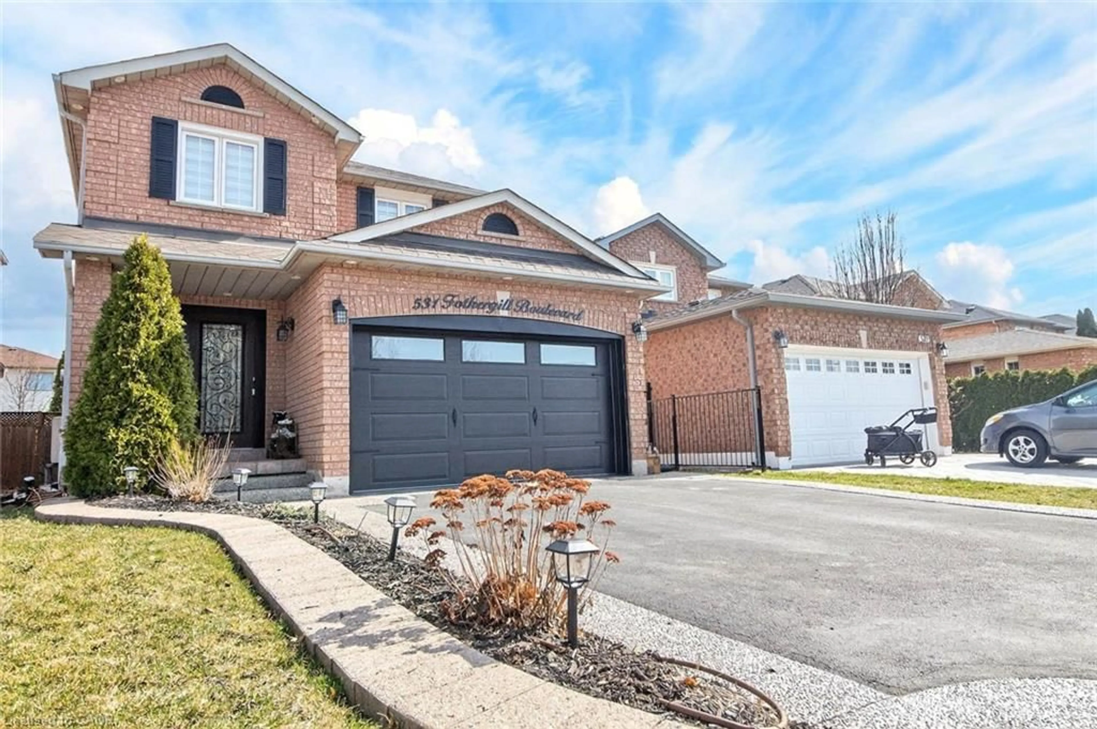 Home with brick exterior material, street for 531 Fothergill Blvd, Burlington Ontario L7L 6G1