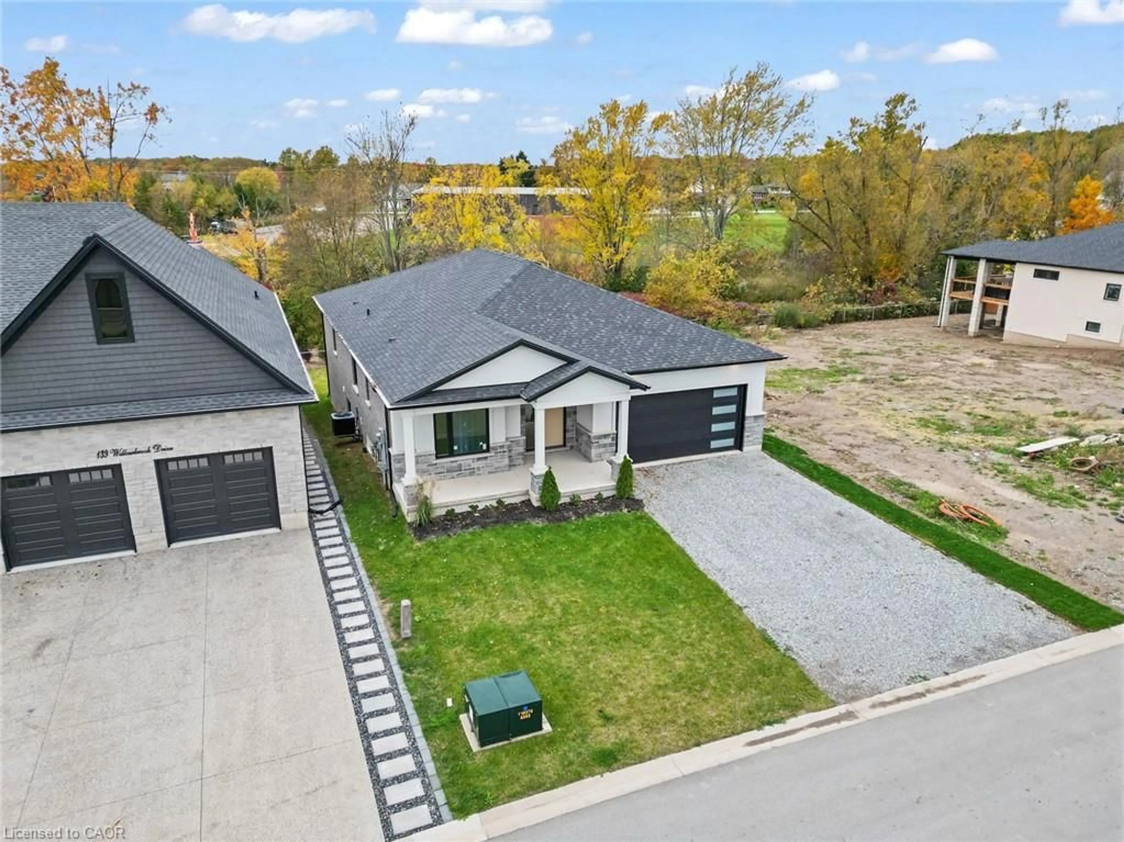A pic from outside/outdoor area/front of a property/back of a property/a pic from drone, street for 149 Willowbrook Dr, Welland Ontario L3C 0G2