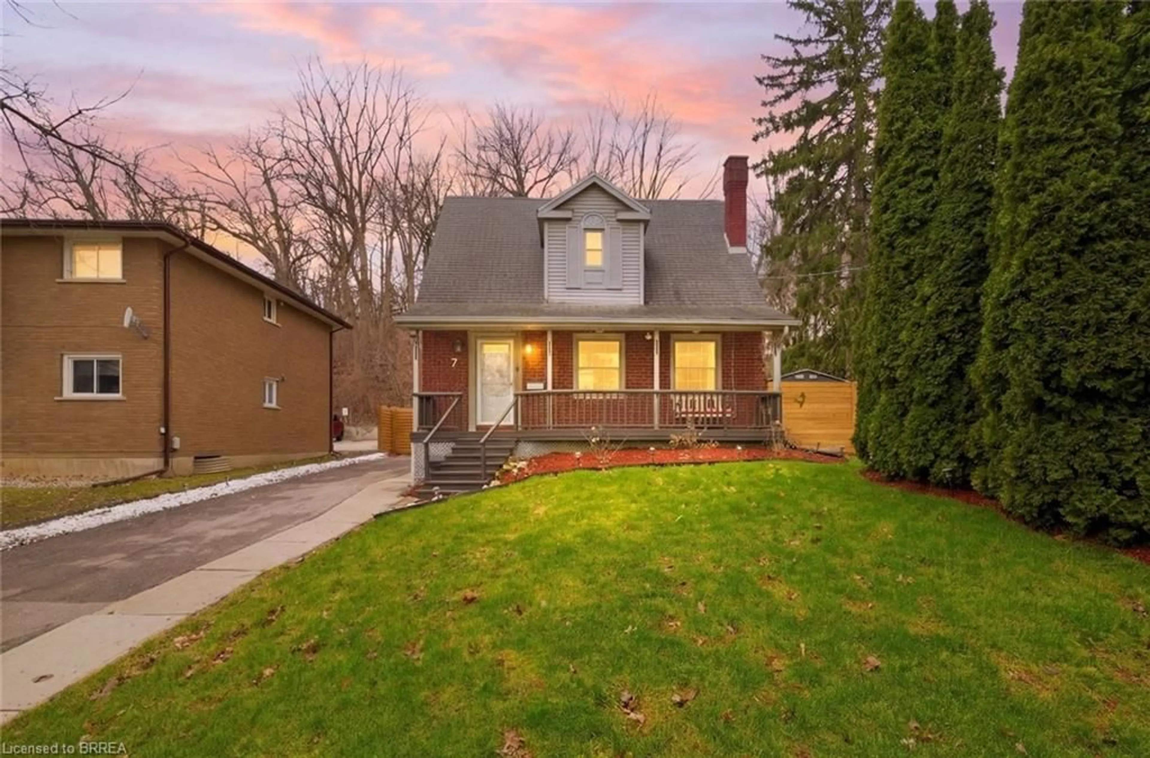 Home with brick exterior material, street for 7 Barry Dr, Brantford Ontario N3T 1W1