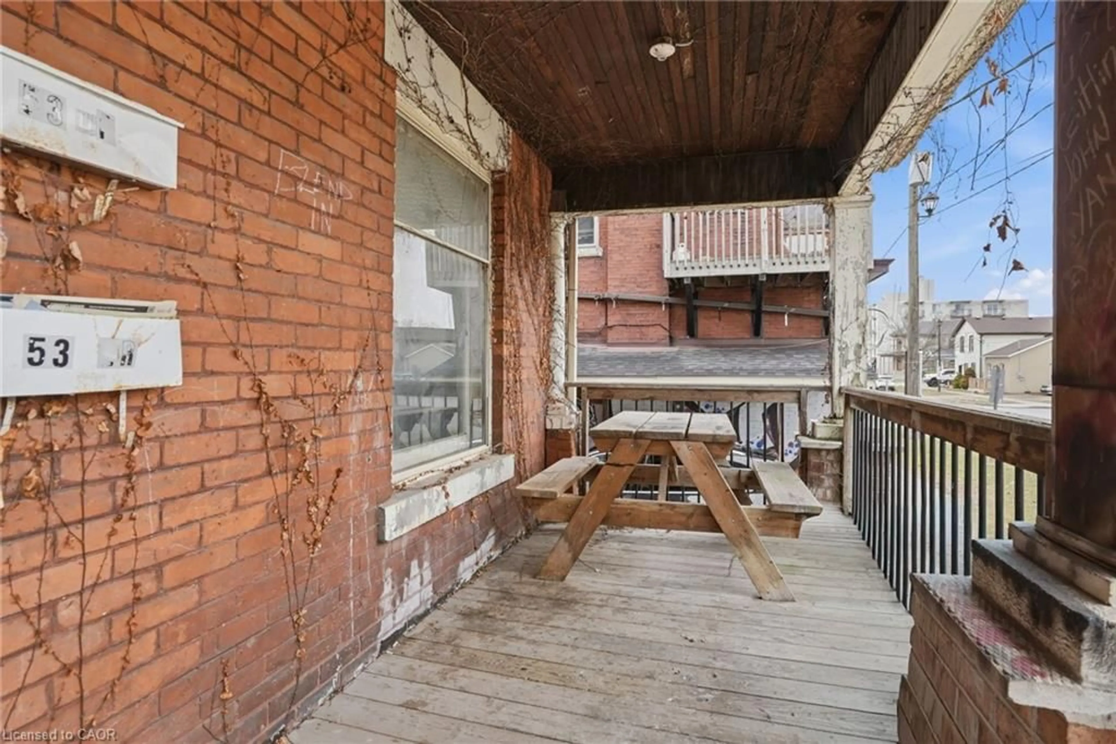 Patio, street for 53 Chatham St, Brantford Ontario N3T 2N8