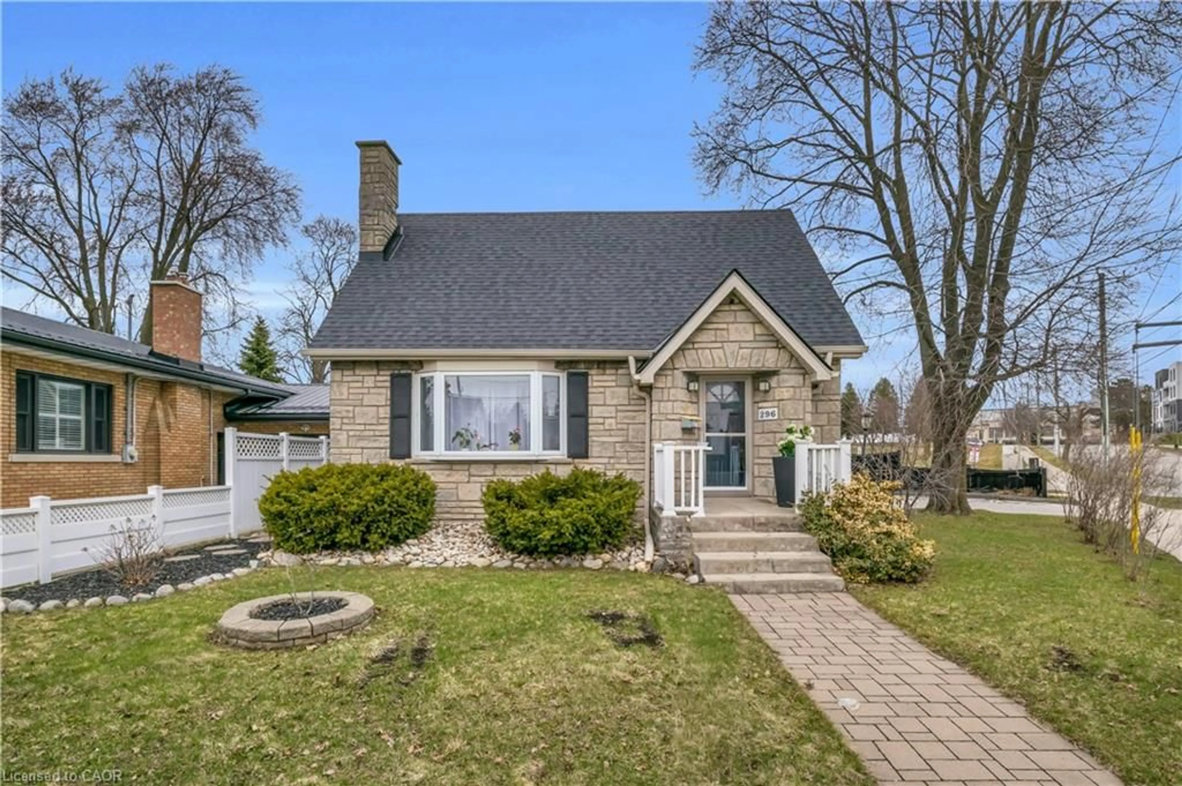 Home with brick exterior material, street for 296 Weber St, Kitchener Ontario N2H 1G2