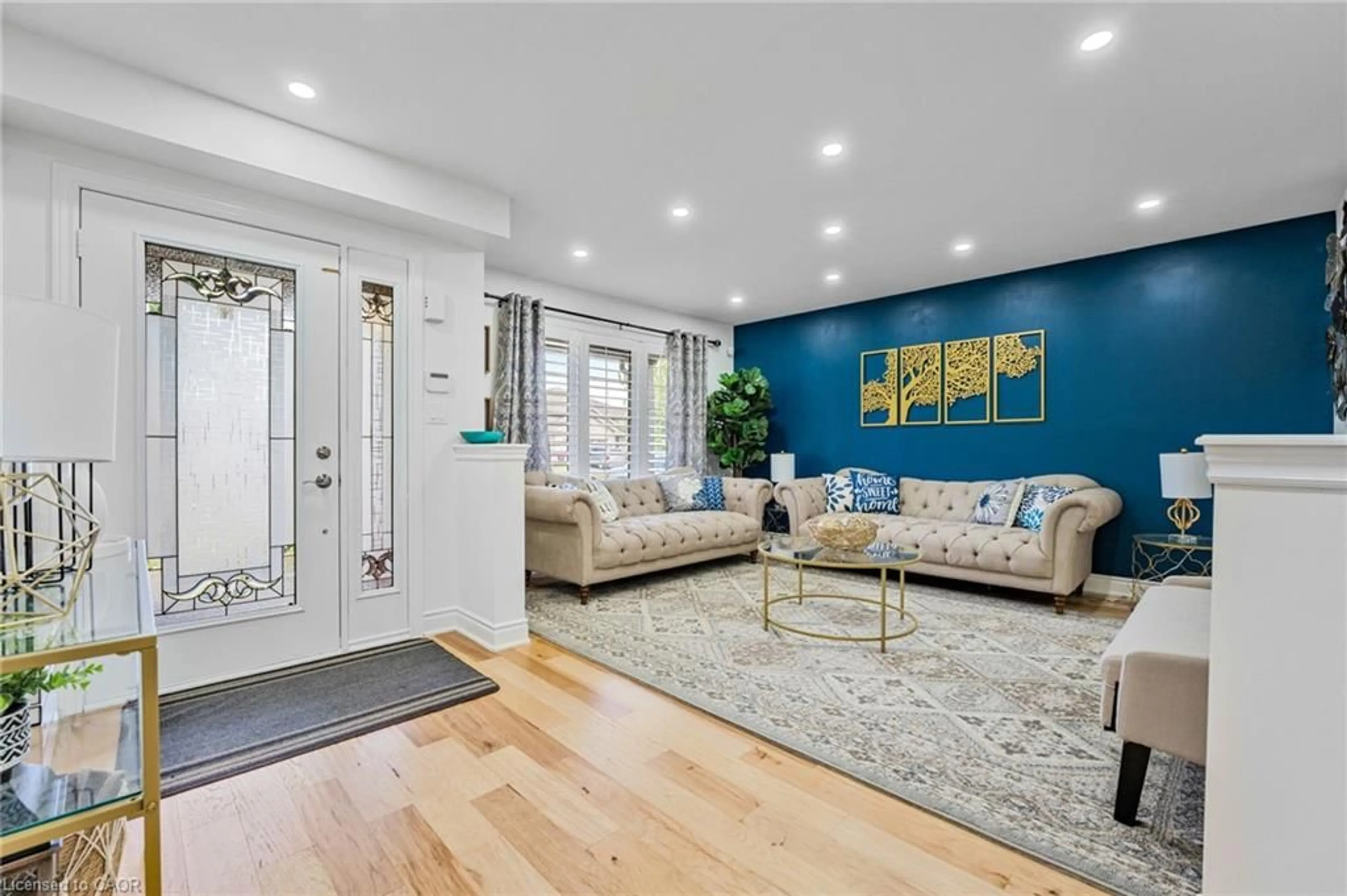 Living room with furniture, unknown for 52 Clare Ave, Welland Ontario L3C 0B7