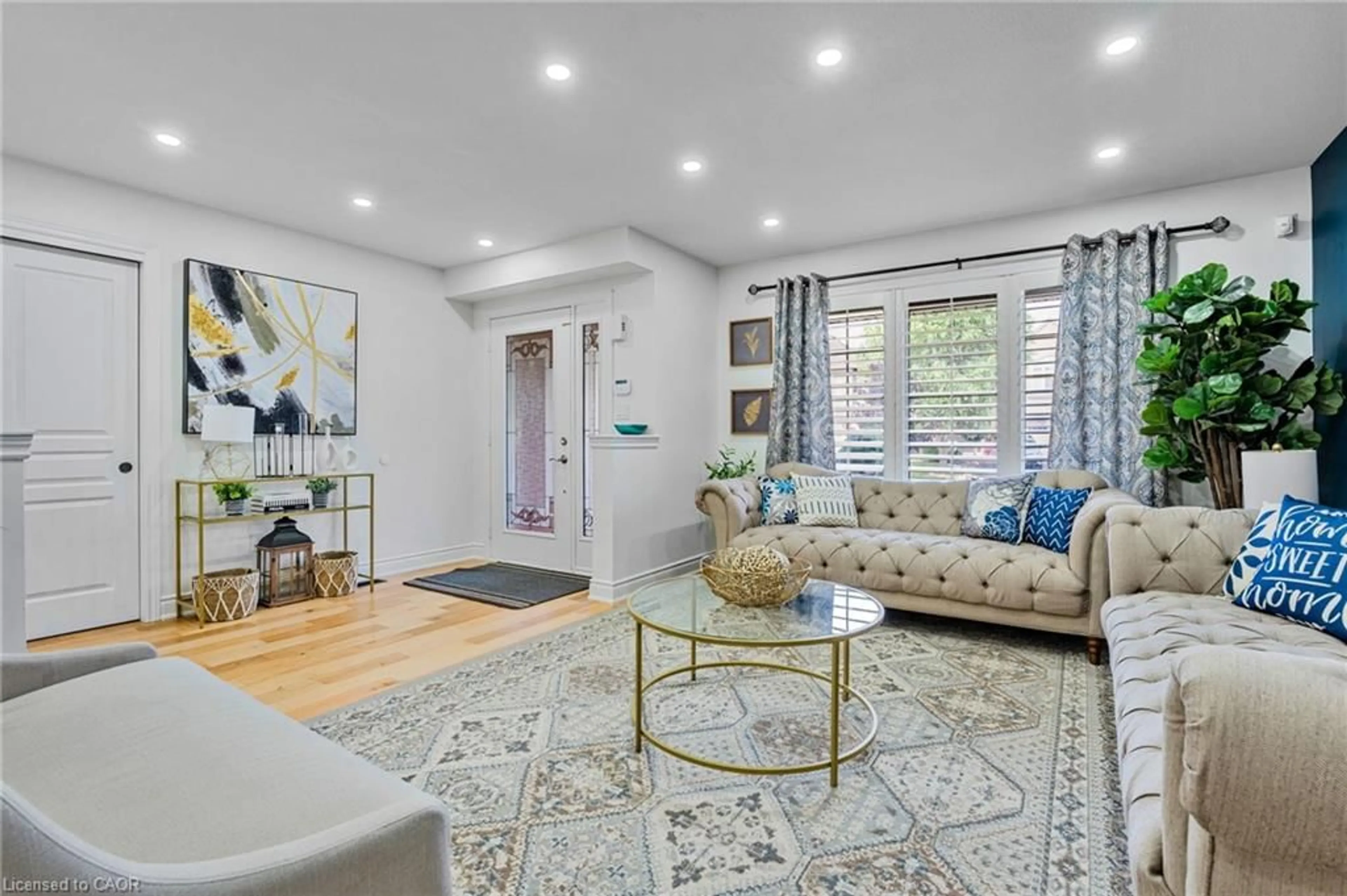 Living room with furniture, unknown for 52 Clare Ave, Welland Ontario L3C 0B7