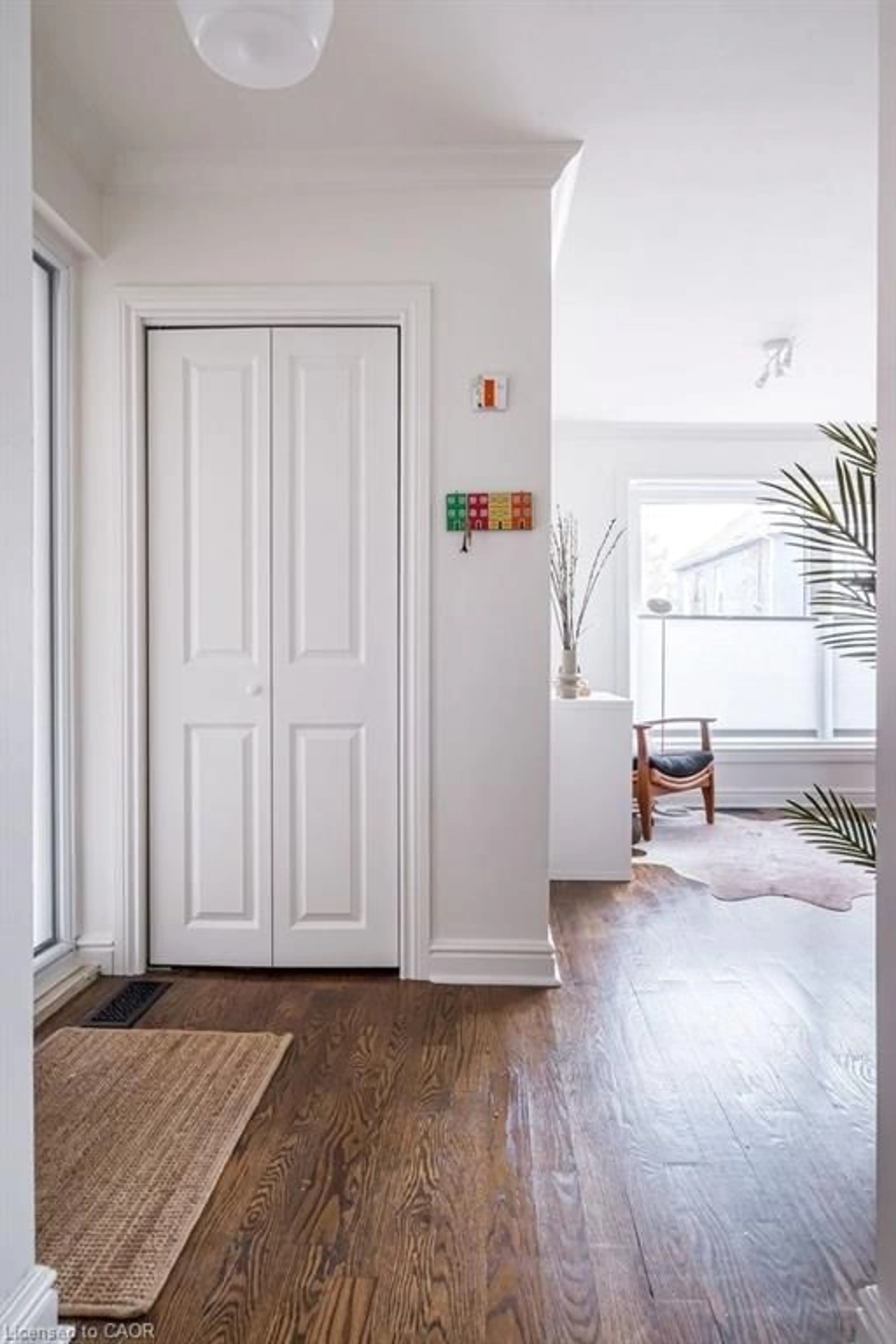 Indoor entryway for 14 Reginald St, Hamilton Ontario L8P 3X9