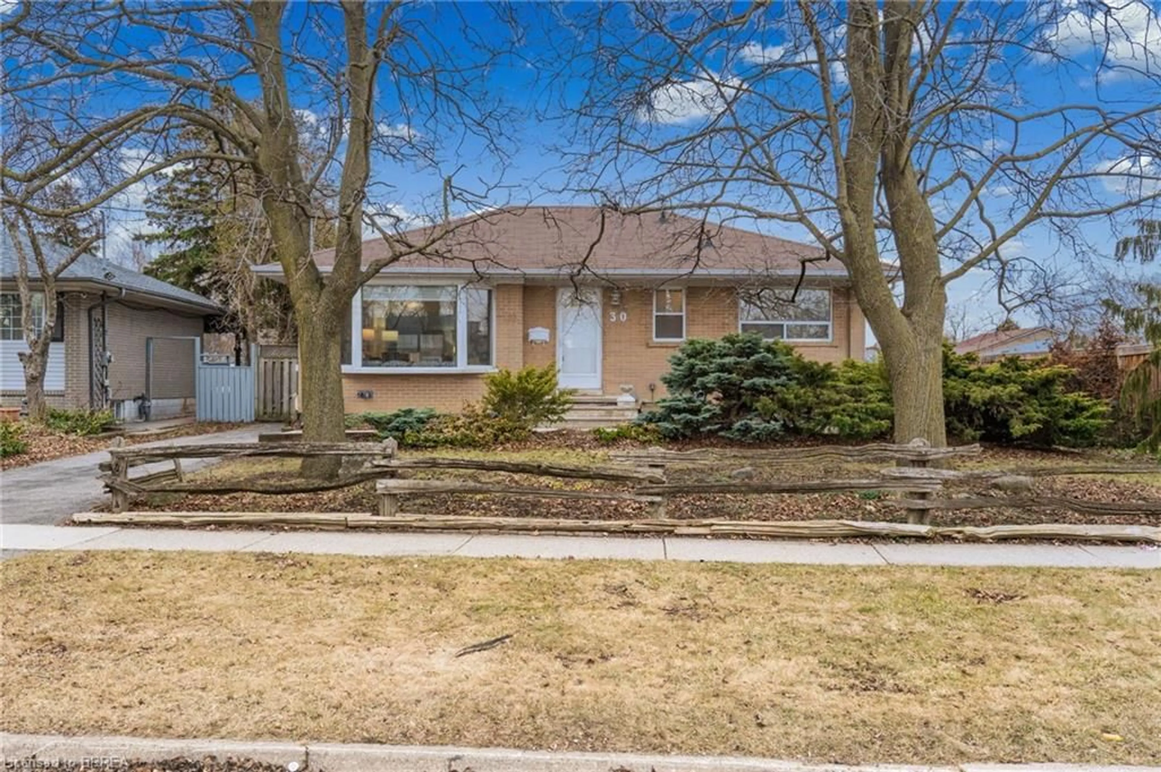 Unknown for 30 Lesbury Ave, Brampton Ontario L6W 3A4