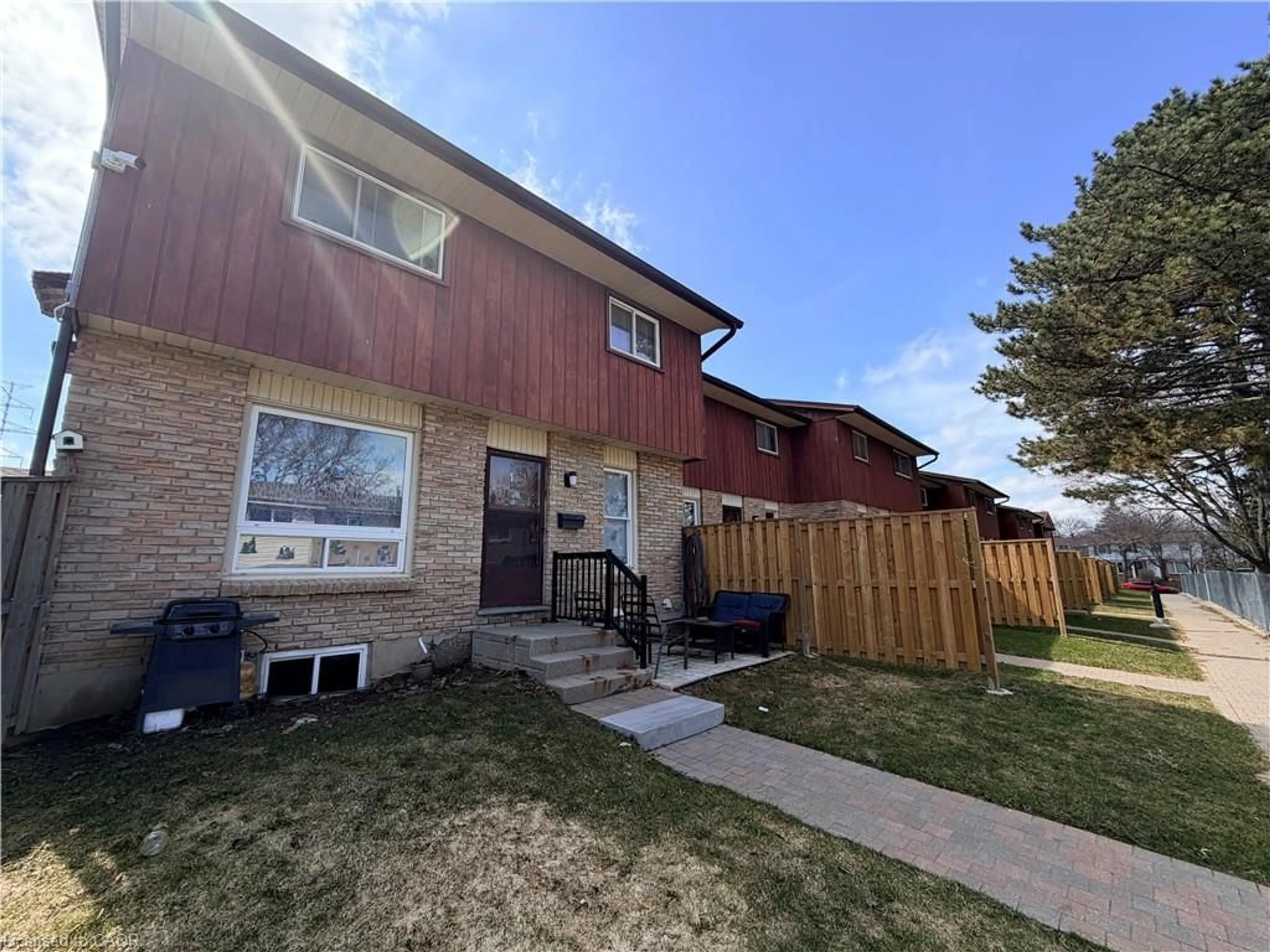 Unknown for 249 Cedarbrae Ave #1, Waterloo Ontario N2L 4S8