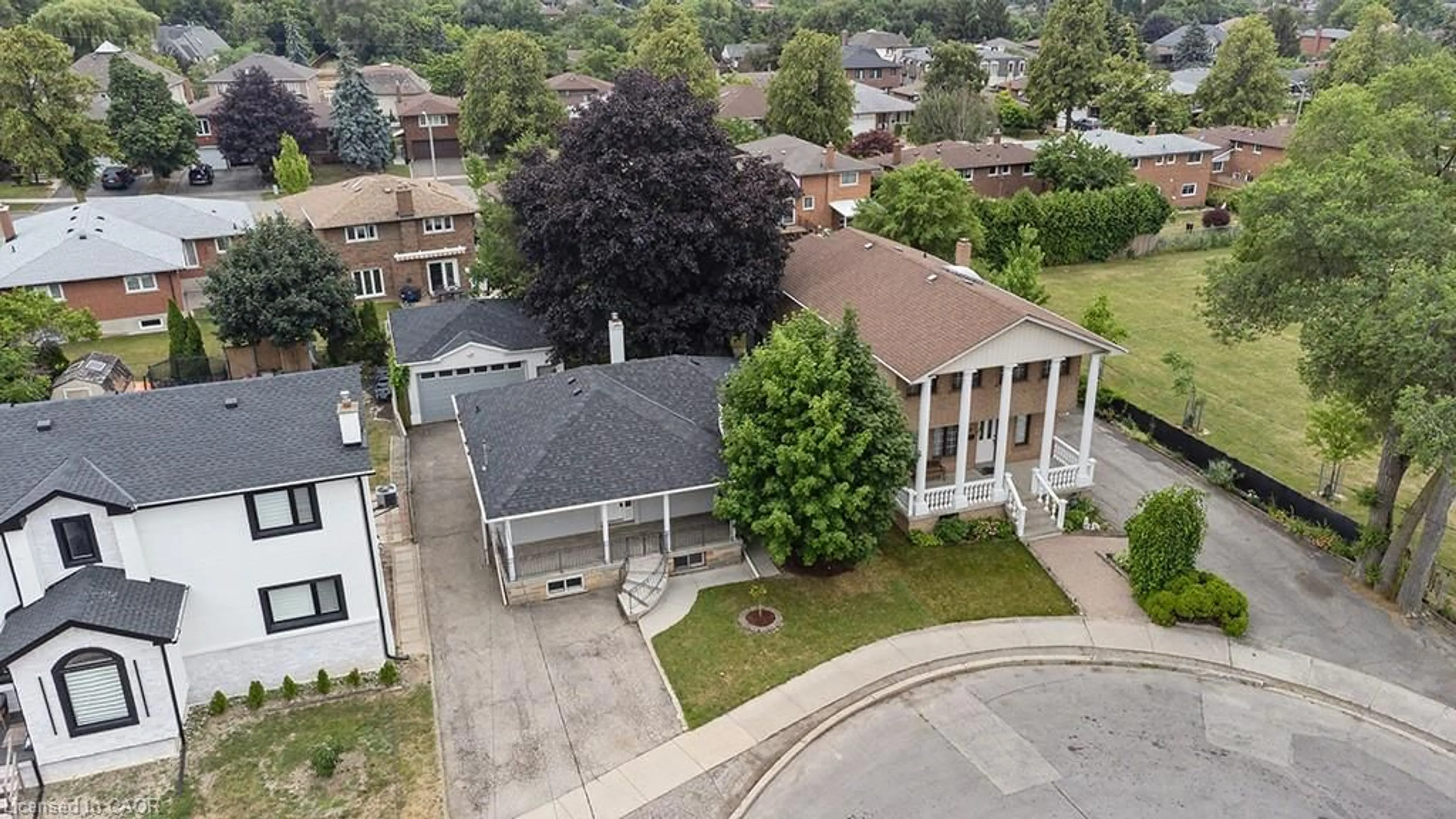 A pic from outside/outdoor area/front of a property/back of a property/a pic from drone, unknown for 37 Brome Rd, North York Ontario M6L 1T5