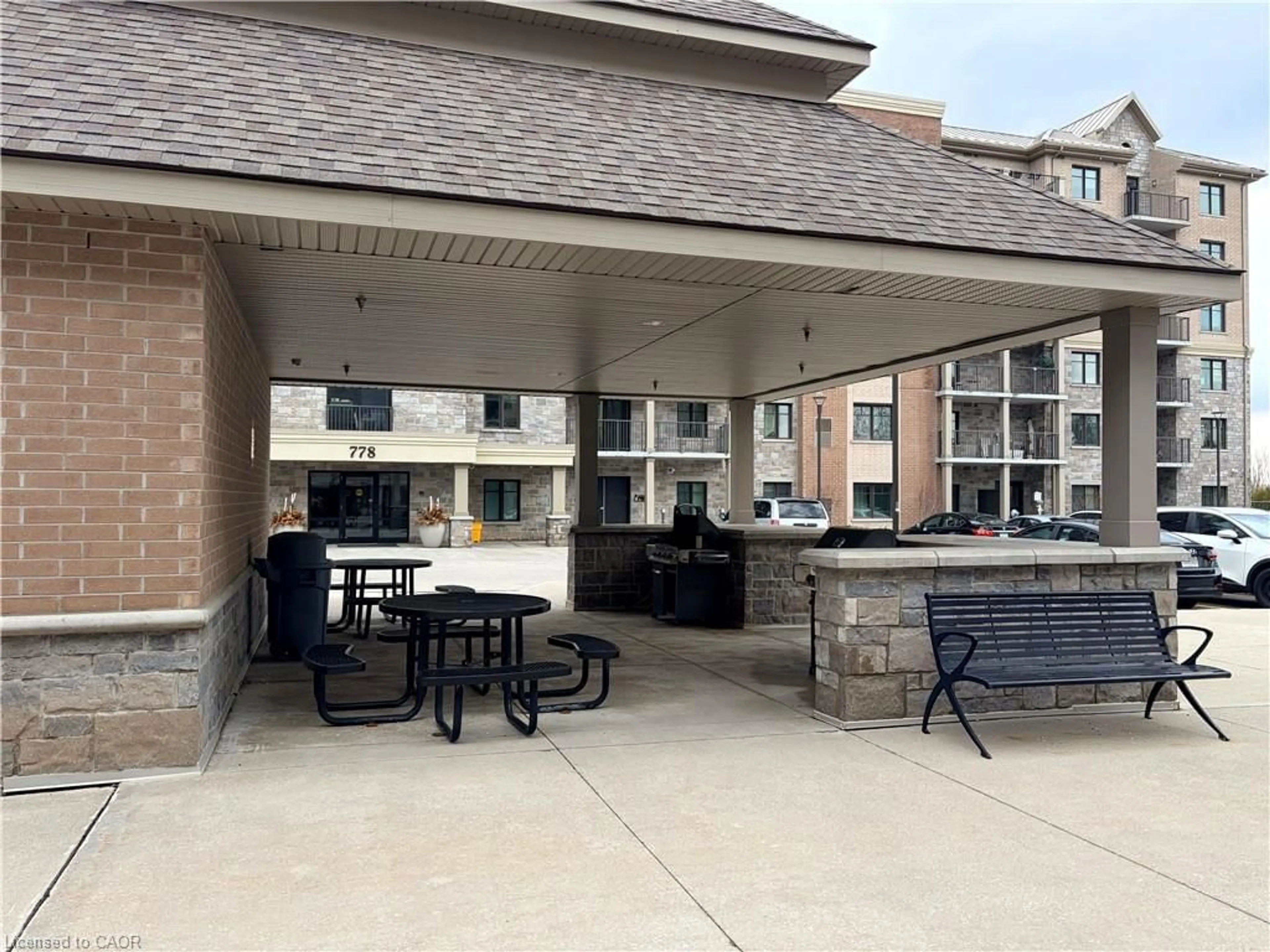 Patio, unknown for 776 Laurelwood Dr #406, Waterloo Ontario N2V 0A8
