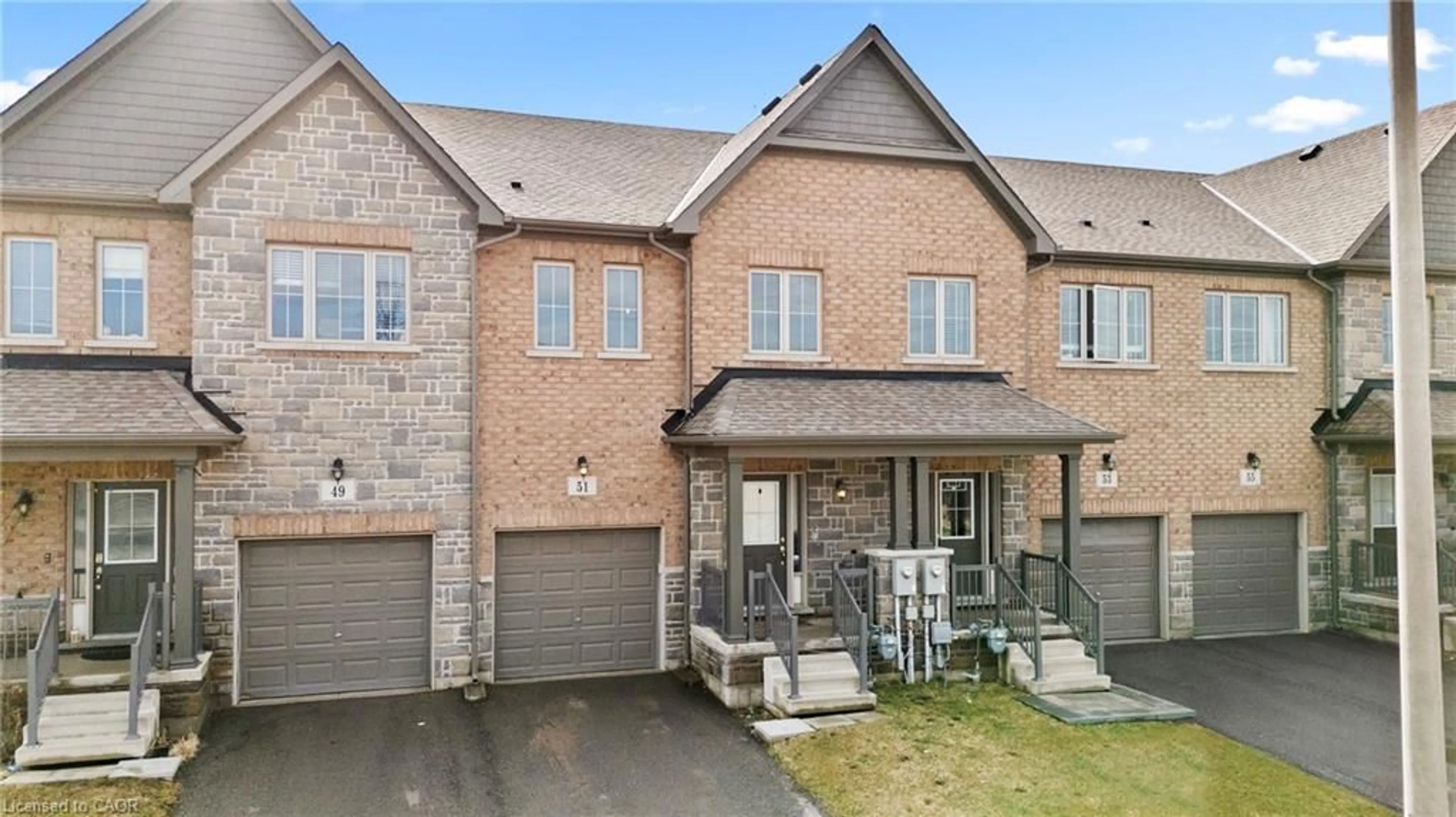 Home with brick exterior material, street for 51 Sunset Way, Thorold Ontario L2V 0C7