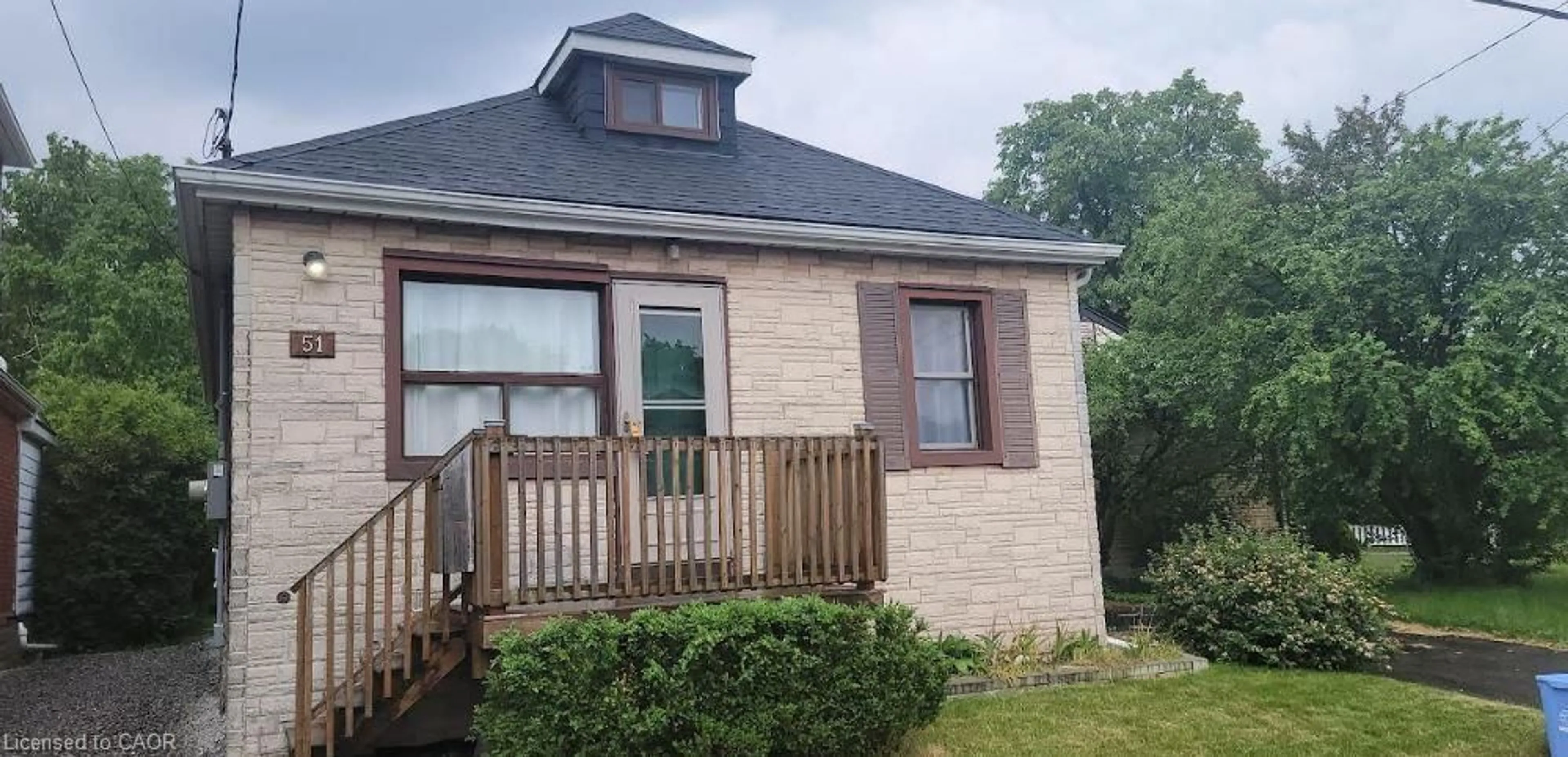 Home with brick exterior material, building for 51 East 16th St, Hamilton Ontario L9A 4J1