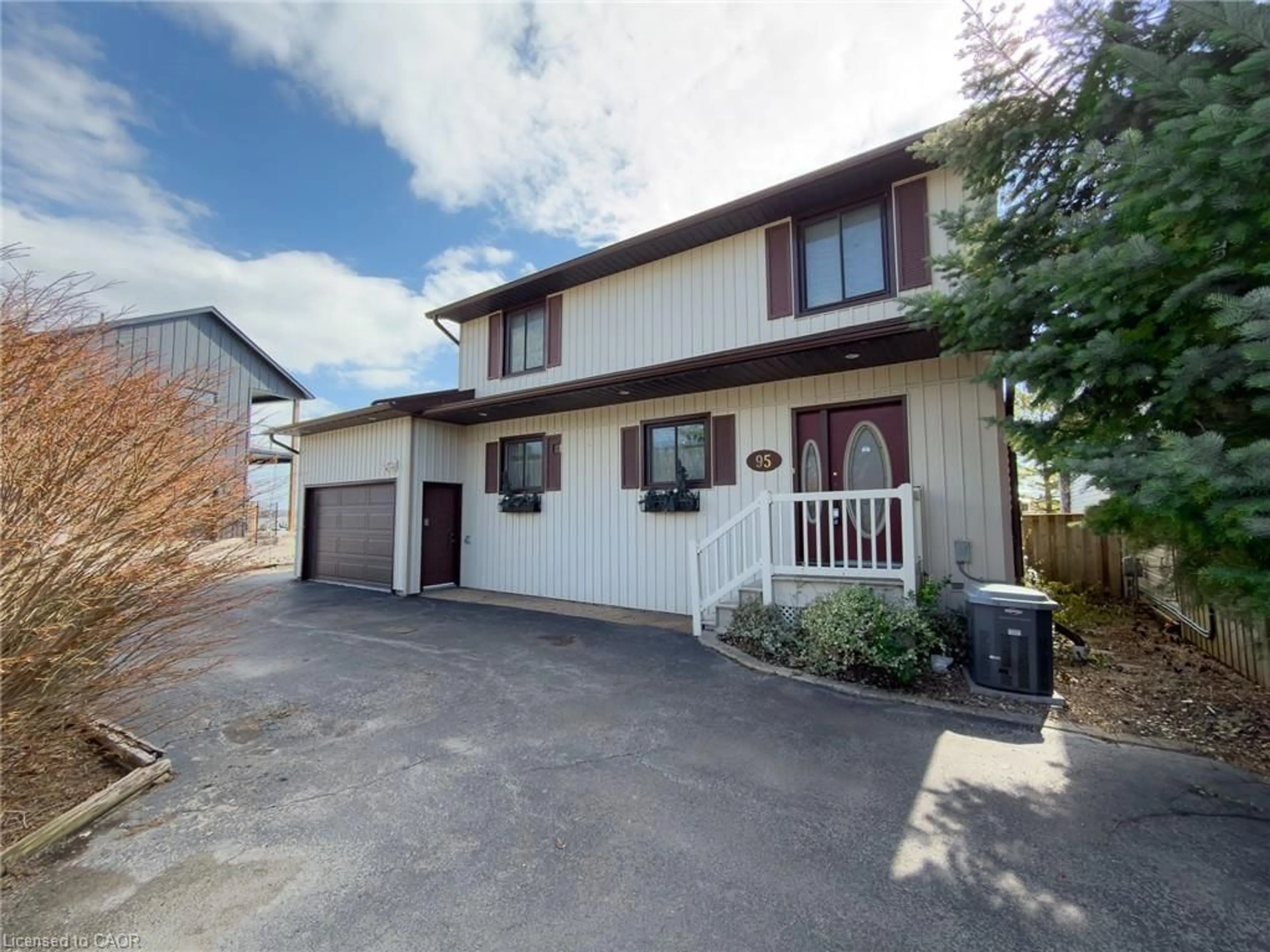 A pic from outside/outdoor area/front of a property/back of a property/a pic from drone, street for 95 Haldimand Road 17, Dunnville Ontario N1A 2W4