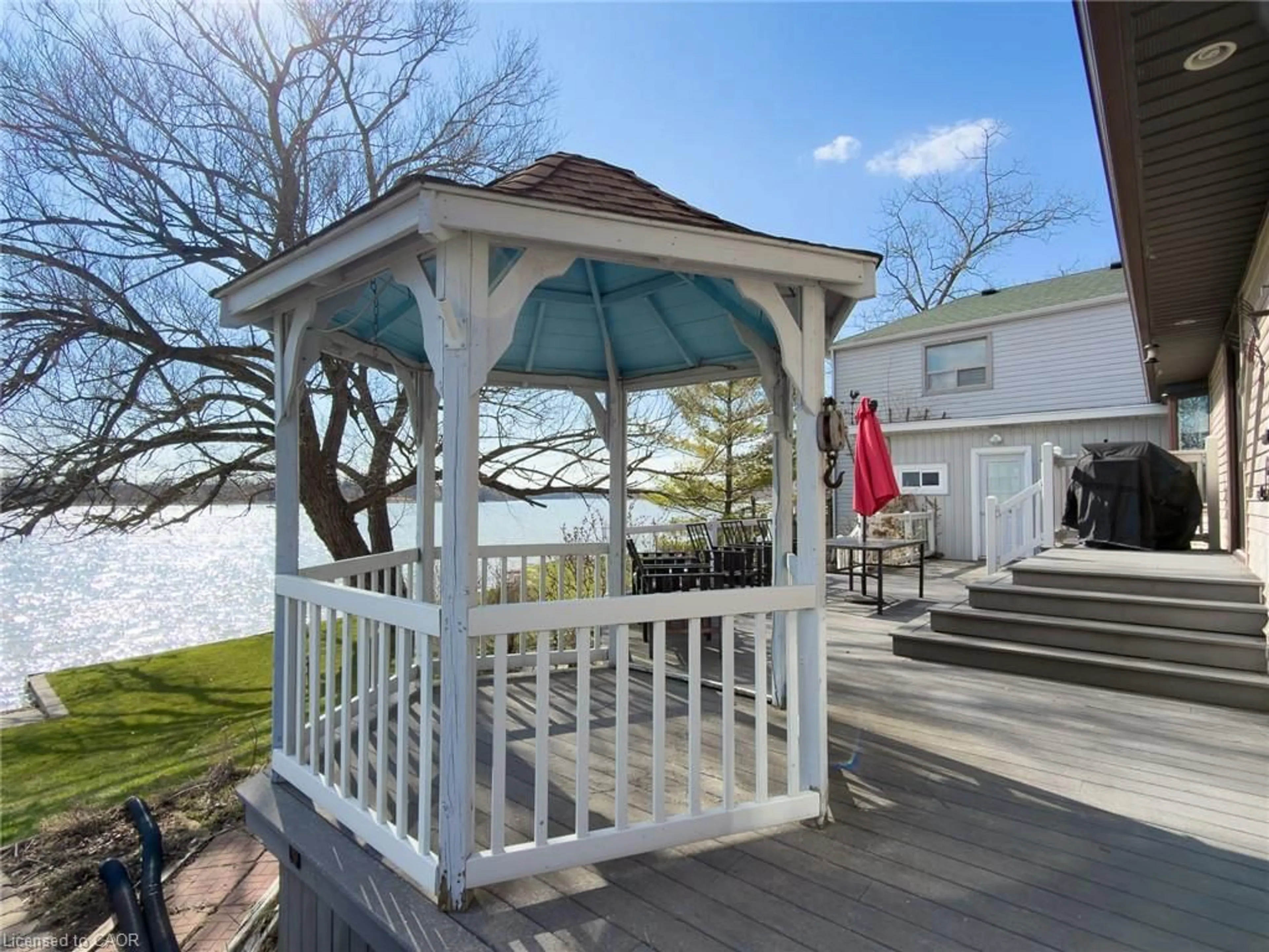 Patio, water/lake/river/ocean view for 95 Haldimand Road 17, Dunnville Ontario N1A 2W4
