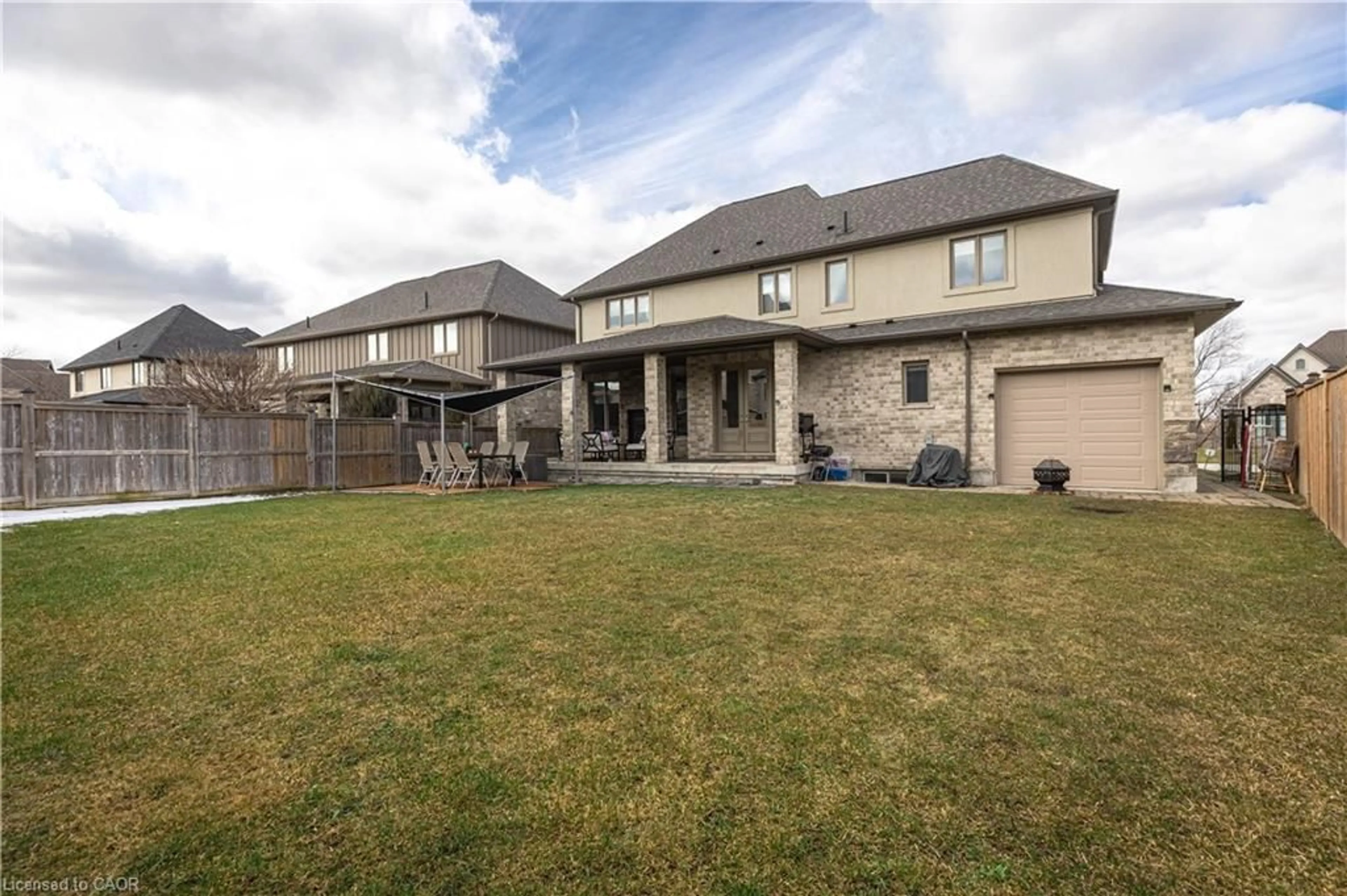 A pic from outside/outdoor area/front of a property/back of a property/a pic from drone, unknown for 2719 Torrey Pines Way, London Ontario N6G 0K5