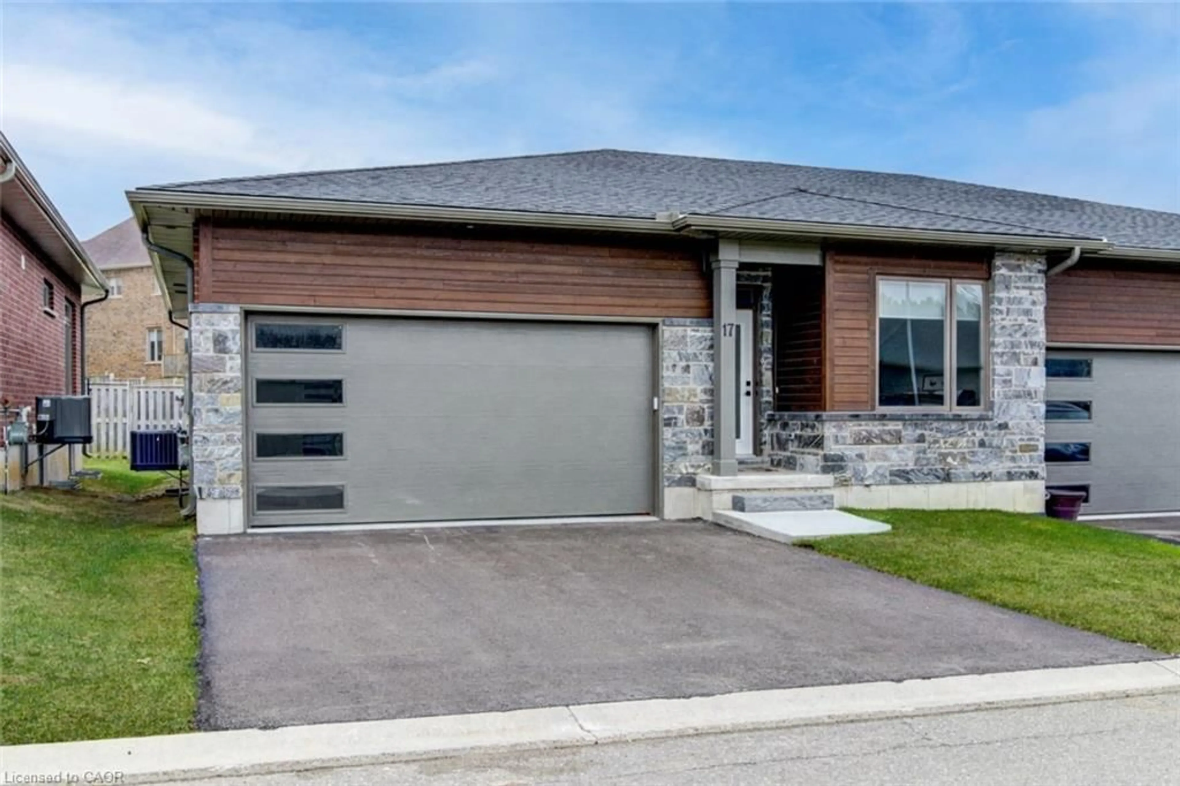 Home with brick exterior material, street for 269 Pittock Park Rd #17, Woodstock Ontario N4S 7W2