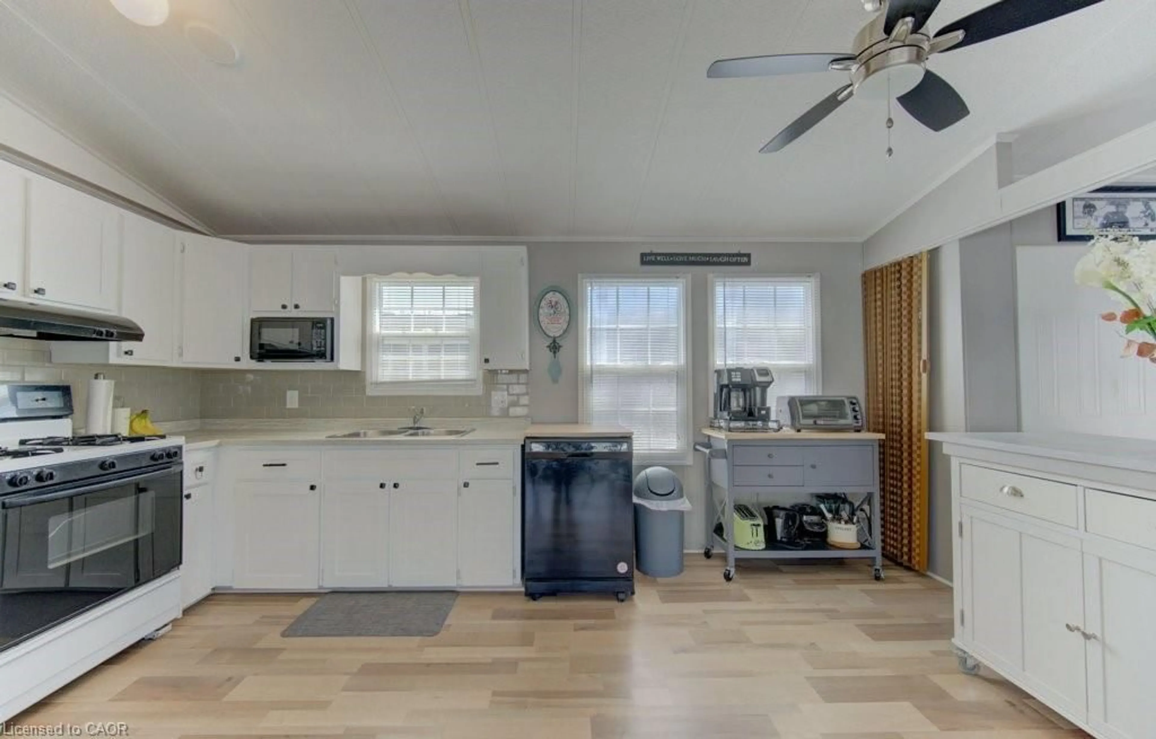 Open concept kitchen, unknown for 580 Beaver Creek Rd #185, Waterloo Ontario N2J 3Z4