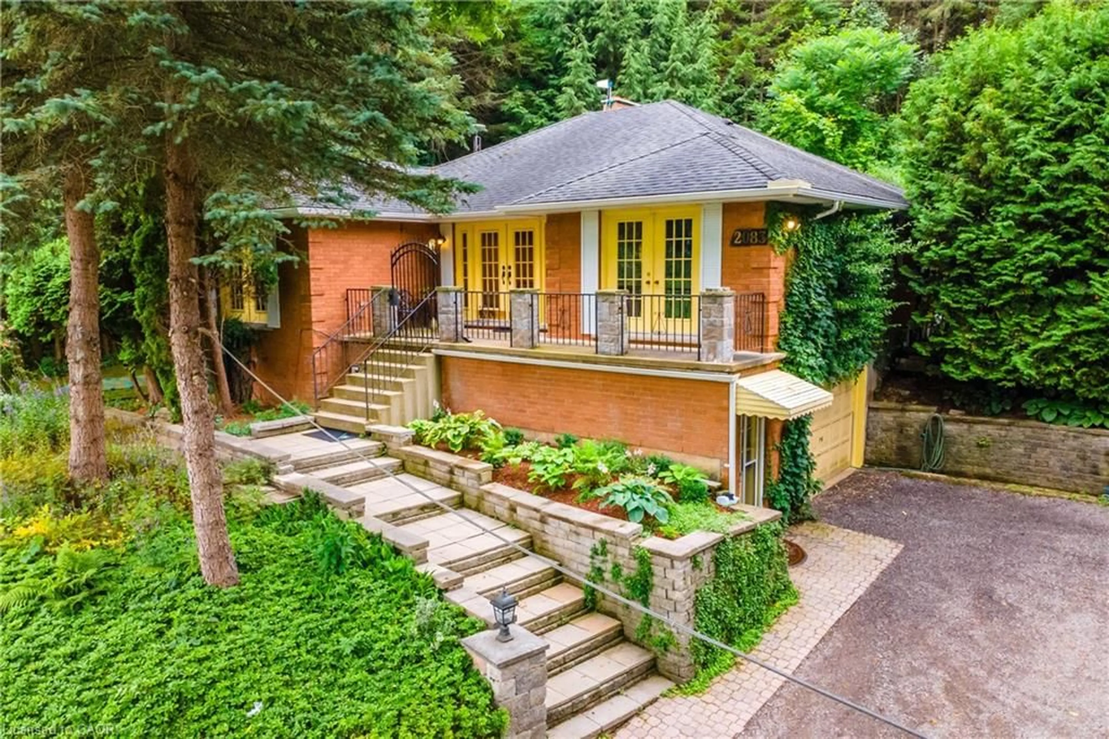 Unknown for 2083 Hollow Rd, Thorold Ontario L0S 1E6