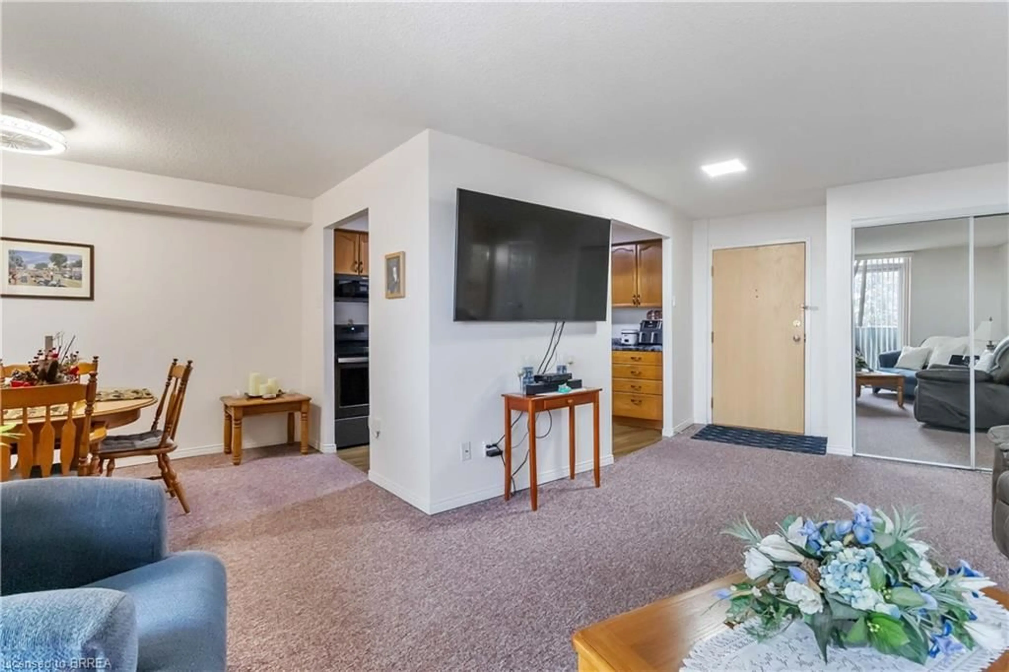 Unknown for 9 Bonheur Crt #506, Brantford Ontario N3P 1Z5