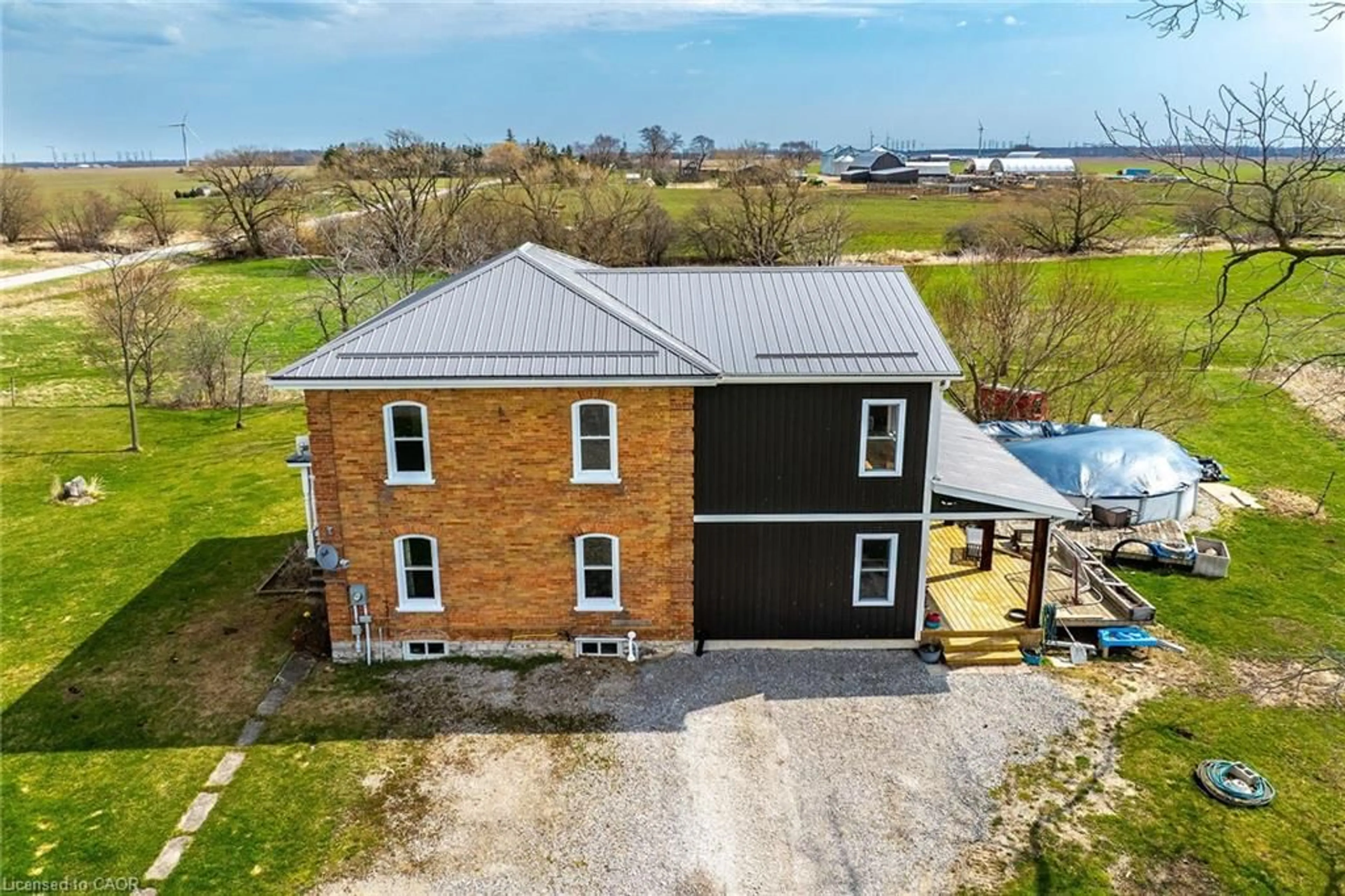 A pic from outside/outdoor area/front of a property/back of a property/a pic from drone, building for 350 Concession 6 Walpole, Jarvis Ontario N0A 1J0