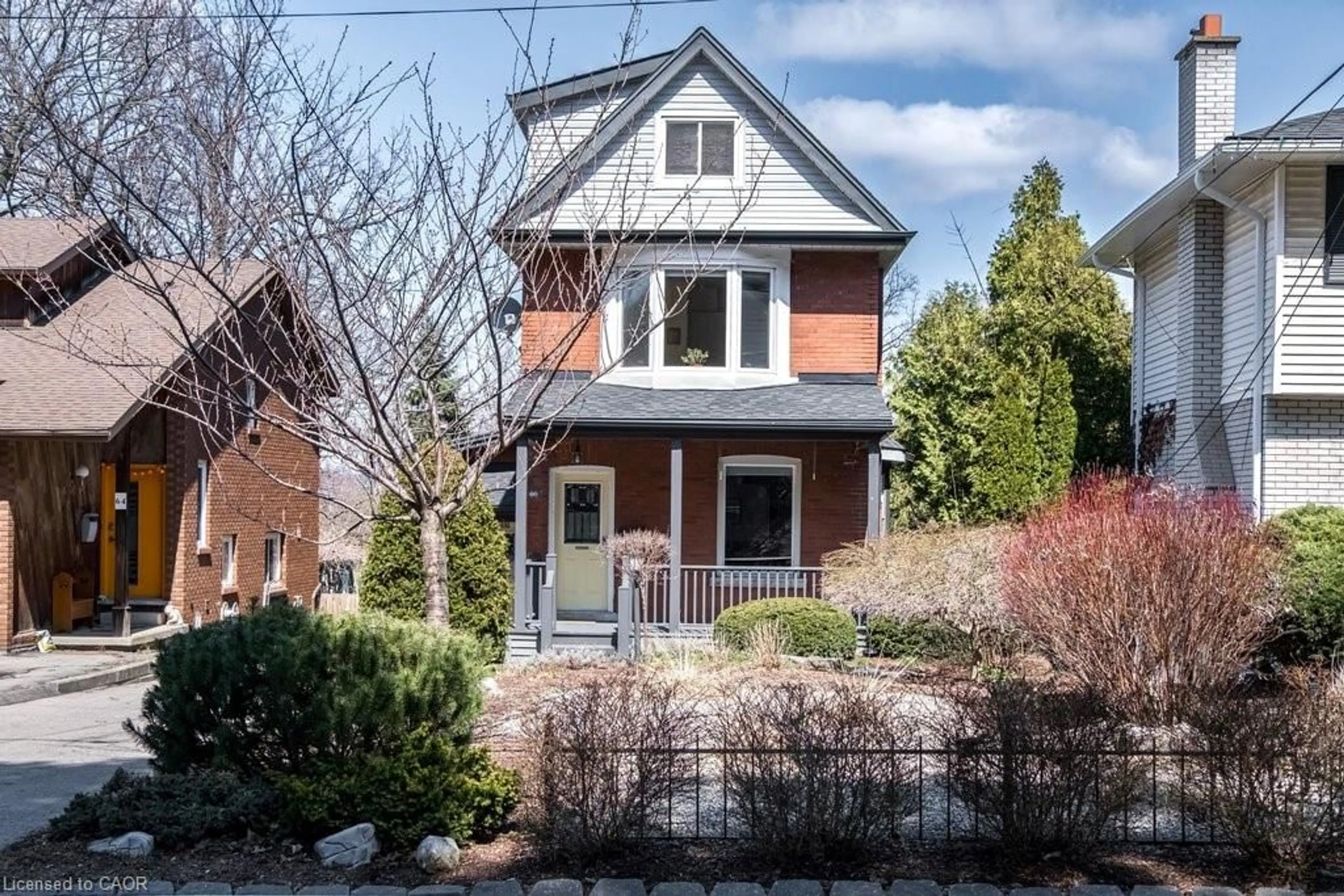 Home with brick exterior material, street for 60 Hillcrest Ave, Hamilton Ontario L8P 2W9