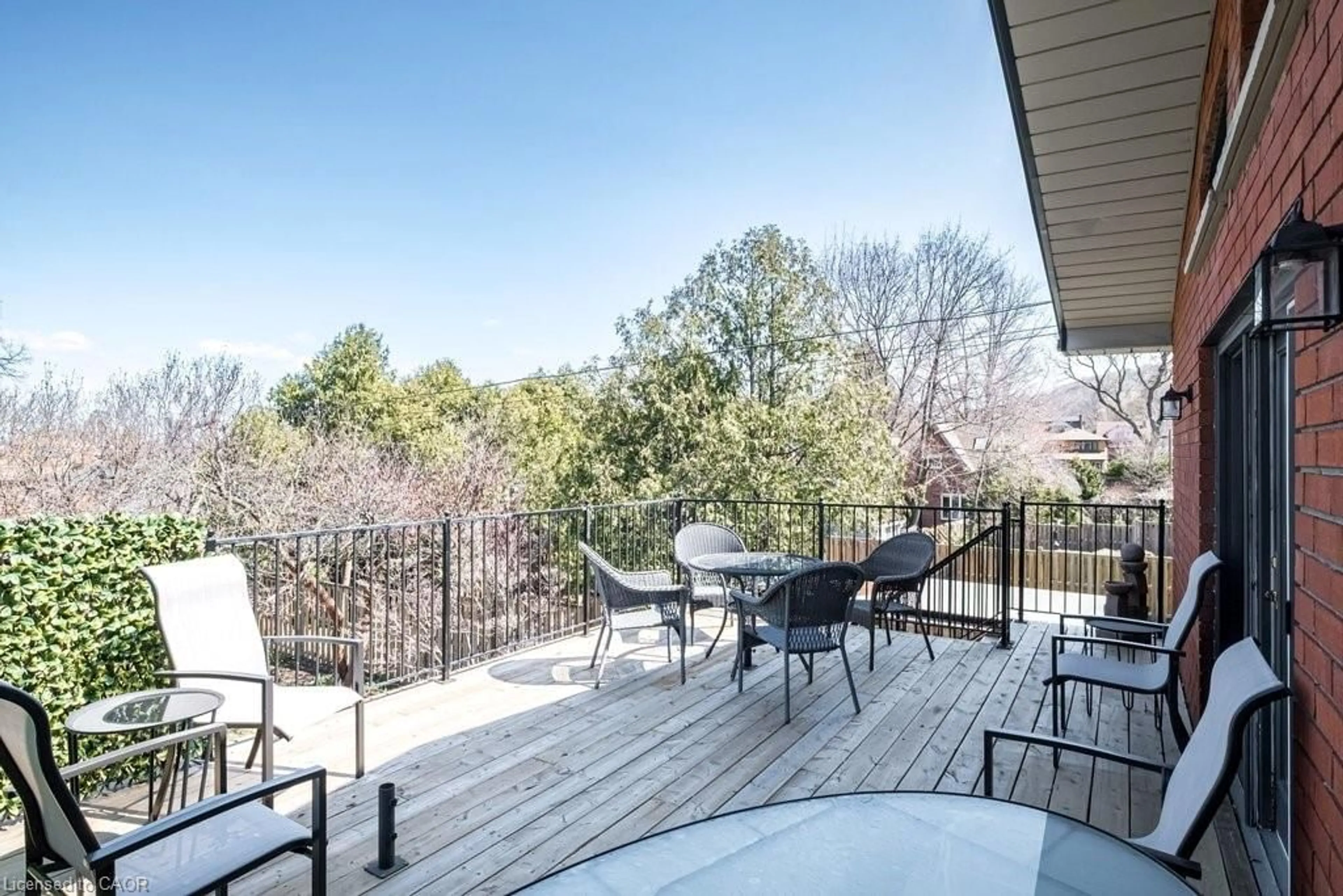 Patio, unknown for 60 Hillcrest Ave, Hamilton Ontario L8P 2W9