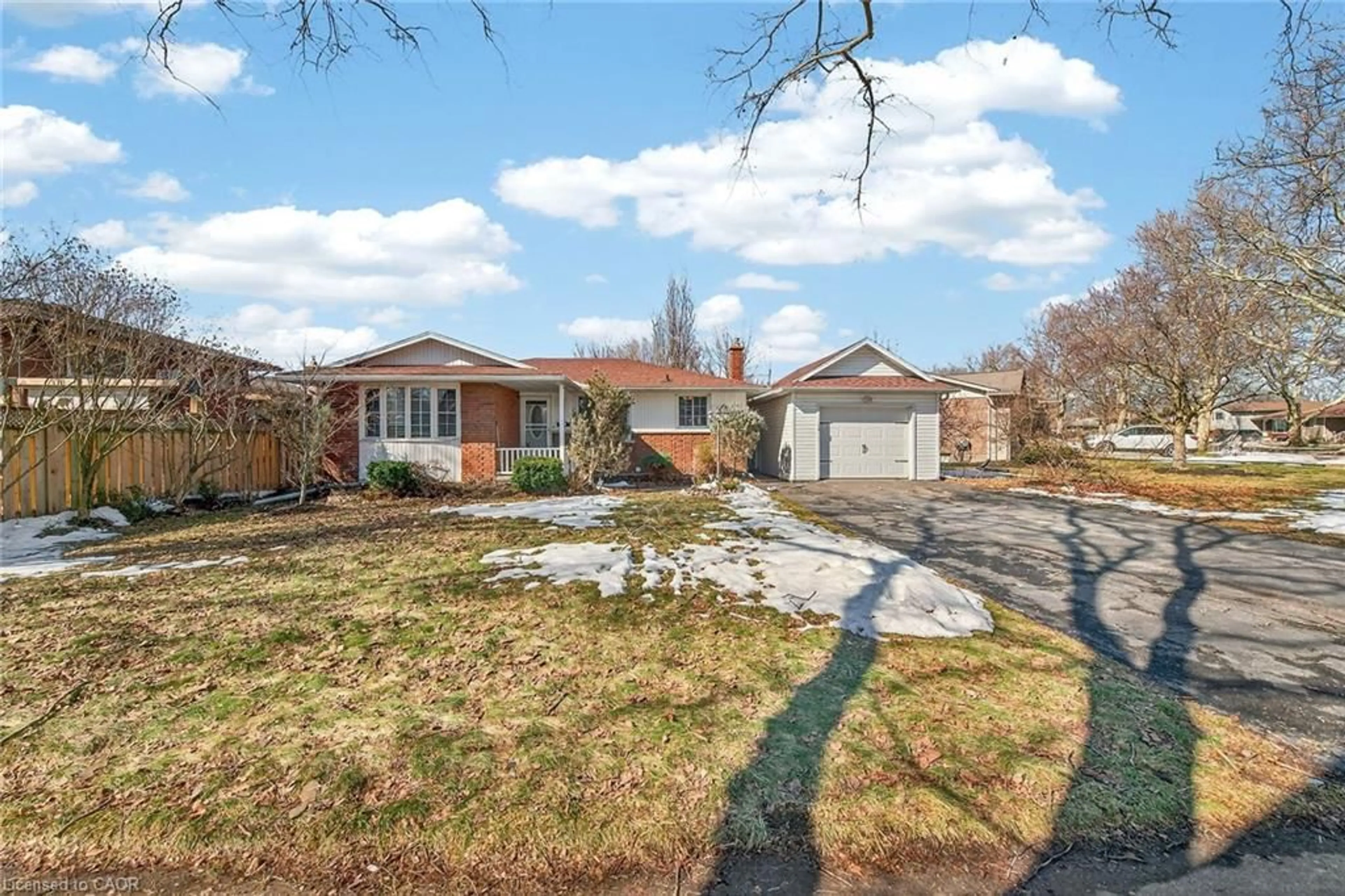 Home with brick exterior material, street for 4569 Mitchell Ave, Niagara Falls Ontario L2E 6R6