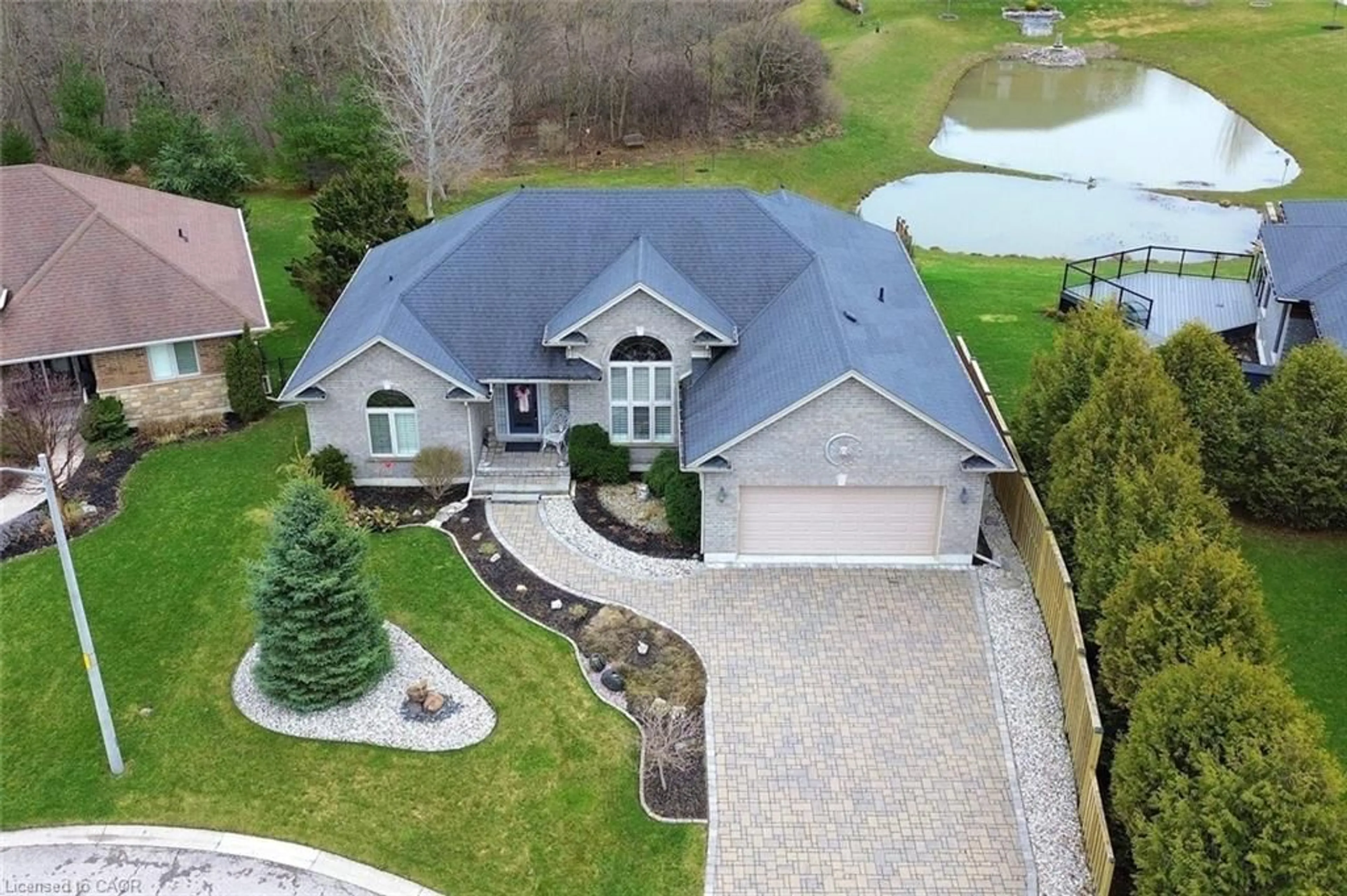 A pic from outside/outdoor area/front of a property/back of a property/a pic from drone, street for 25 Birch Ave, Port Dover Ontario N0A 1N6