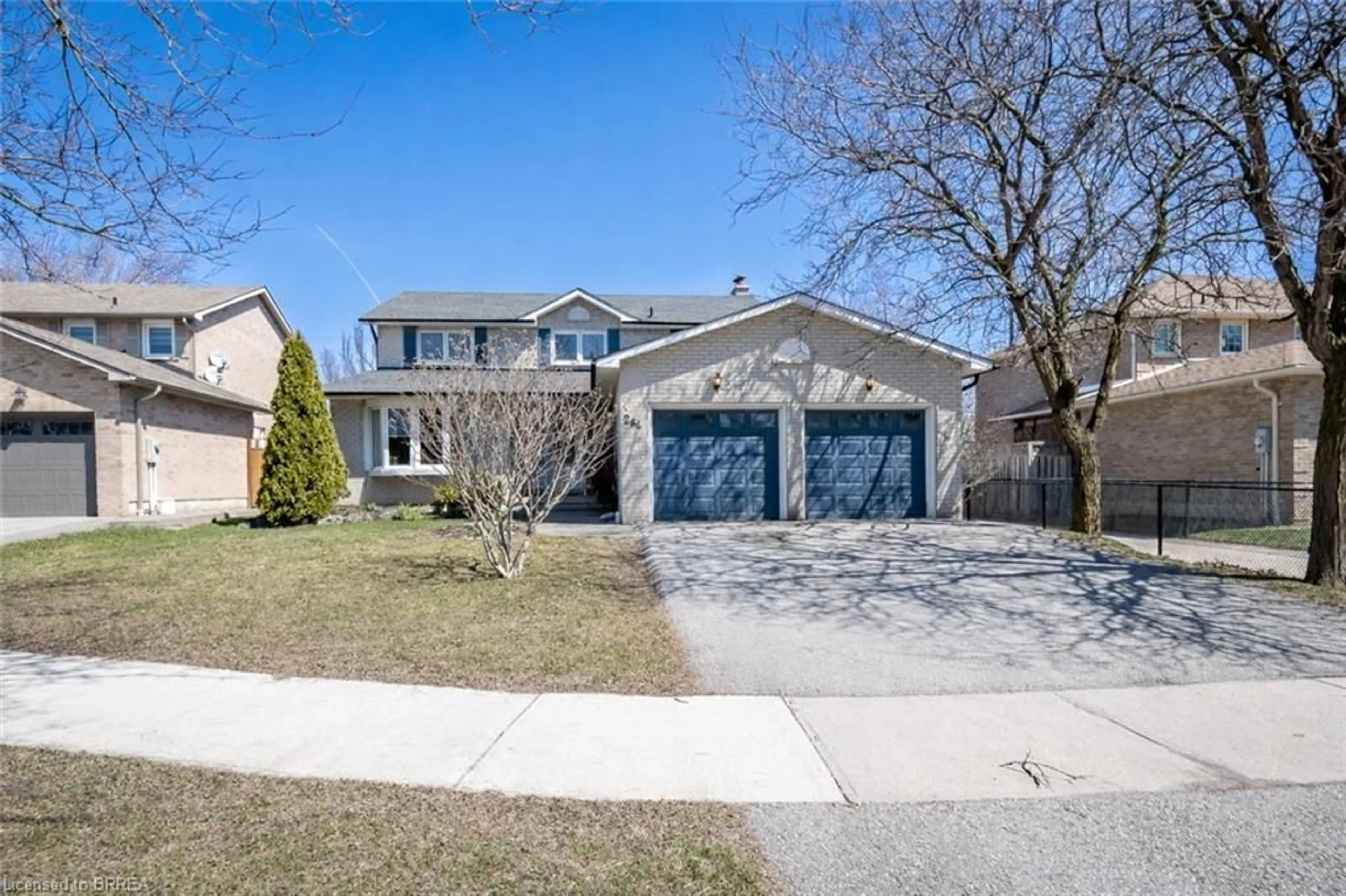 Home with brick exterior material, street for 284 Randall Cres, Milton Ontario L9T 4X7