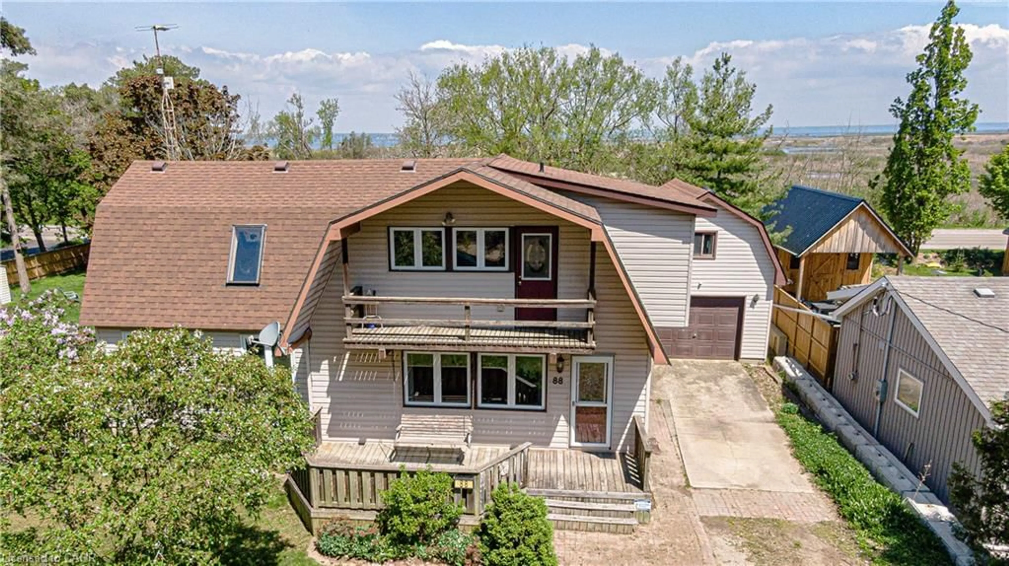 A pic from outside/outdoor area/front of a property/back of a property/a pic from drone, building for 88 Woodstock Ave, Long Point Ontario N0E 1M0