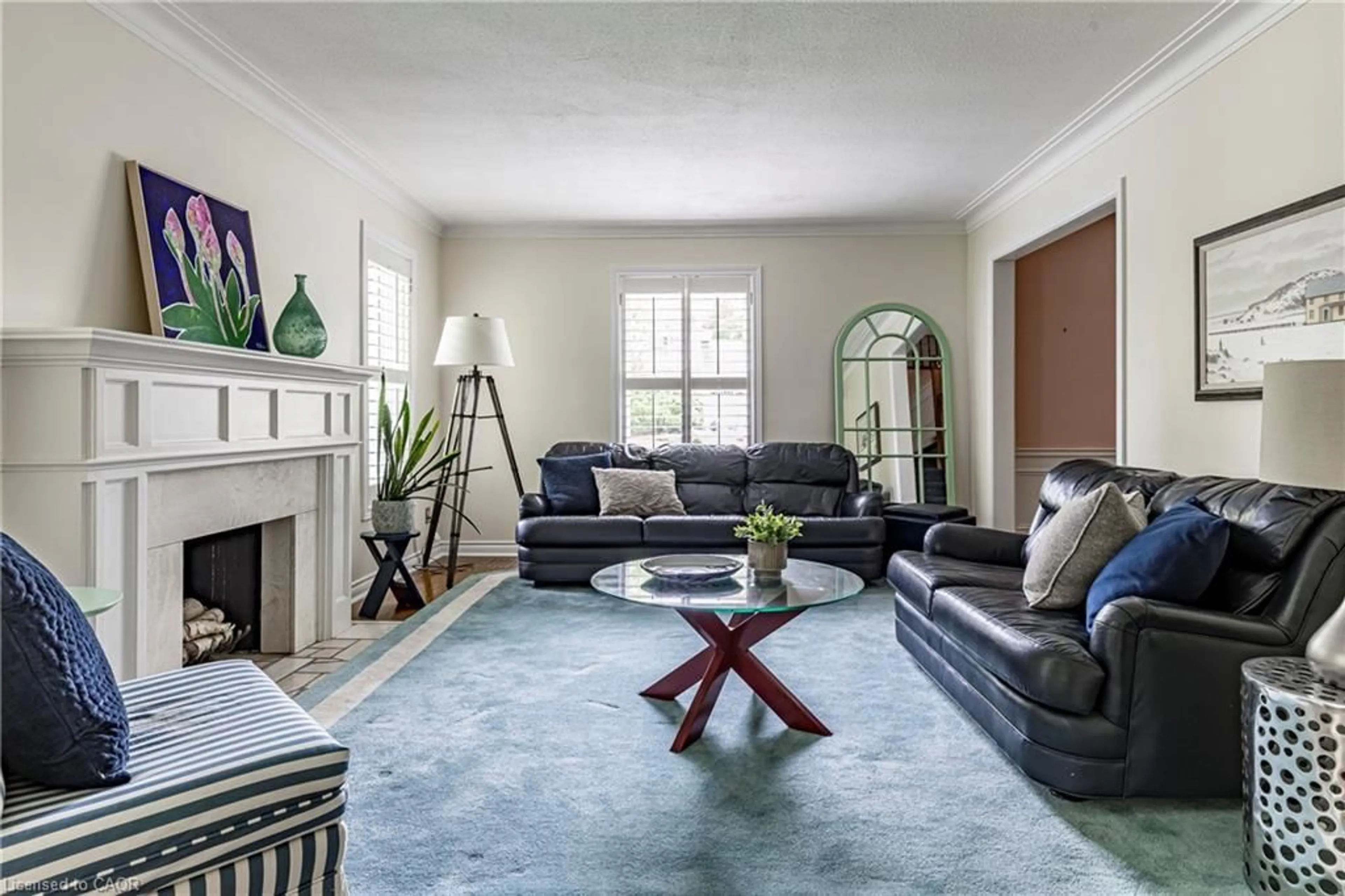 Living room with furniture, unknown for 134 Broad Leaf Cres, Ancaster Ontario L9G 3M5
