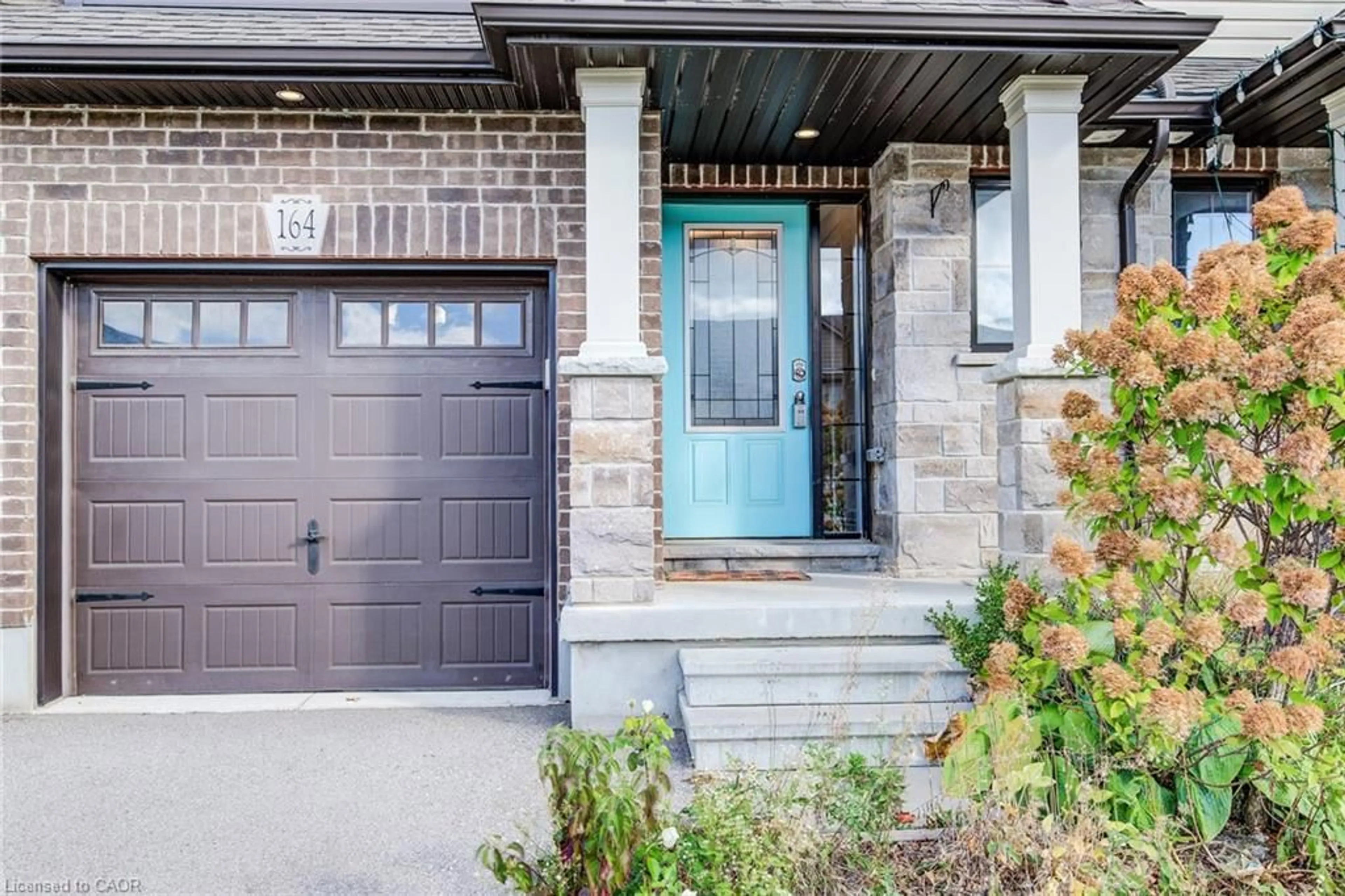 Home with brick exterior material, street for 164 William St, Elmira Ontario N3B 0C2