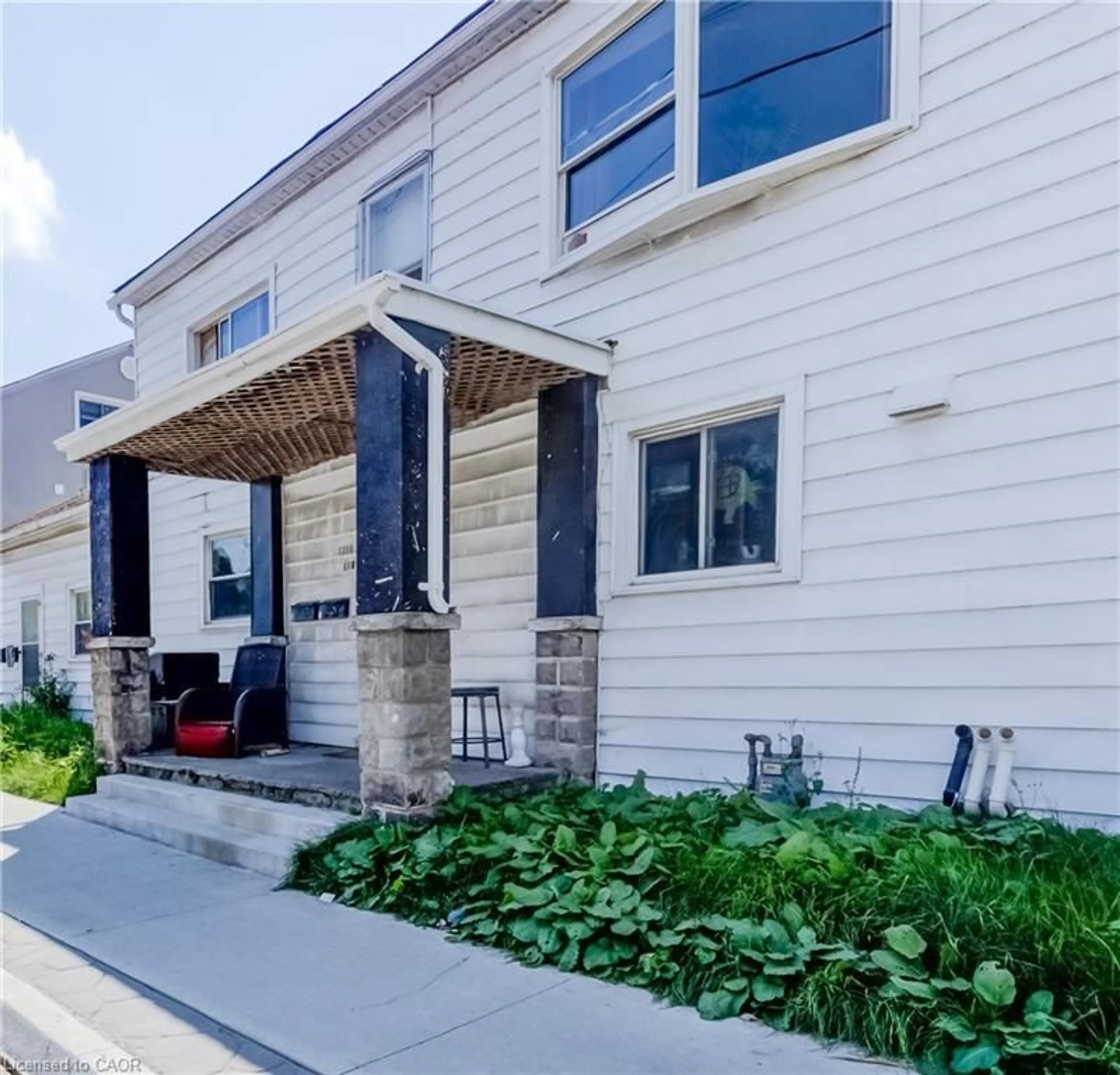 Home with brick exterior material, street for 1214-1218 King St, Cambridge Ontario N3H 3P8