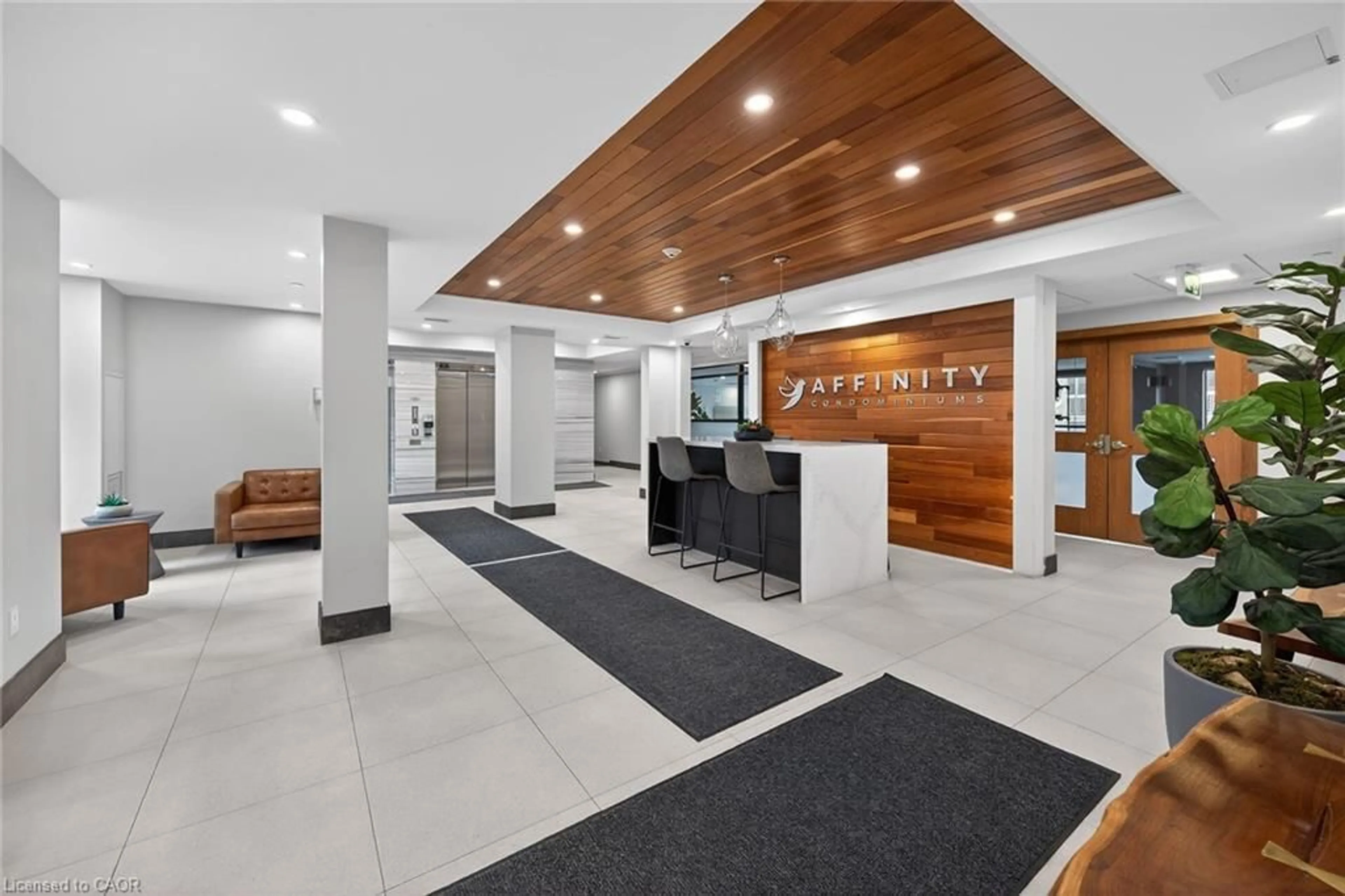 Lobby for 340 Plains Rd #610, Burlington Ontario L7T 0C2