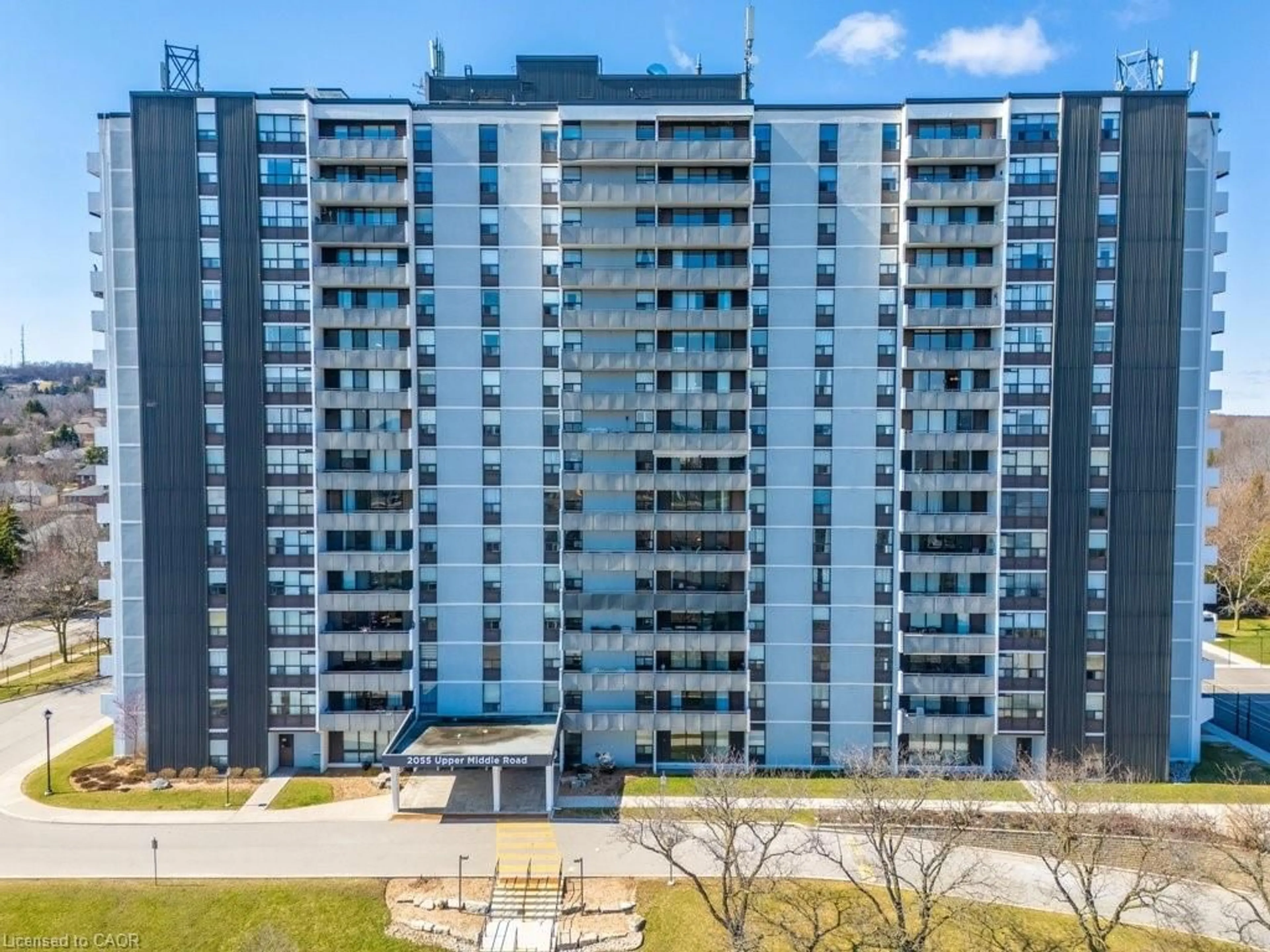 A pic from outside/outdoor area/front of a property/back of a property/a pic from drone, city buildings view from balcony for 2055 Upper Middle Rd #1703, Burlington Ontario L7P 3P4