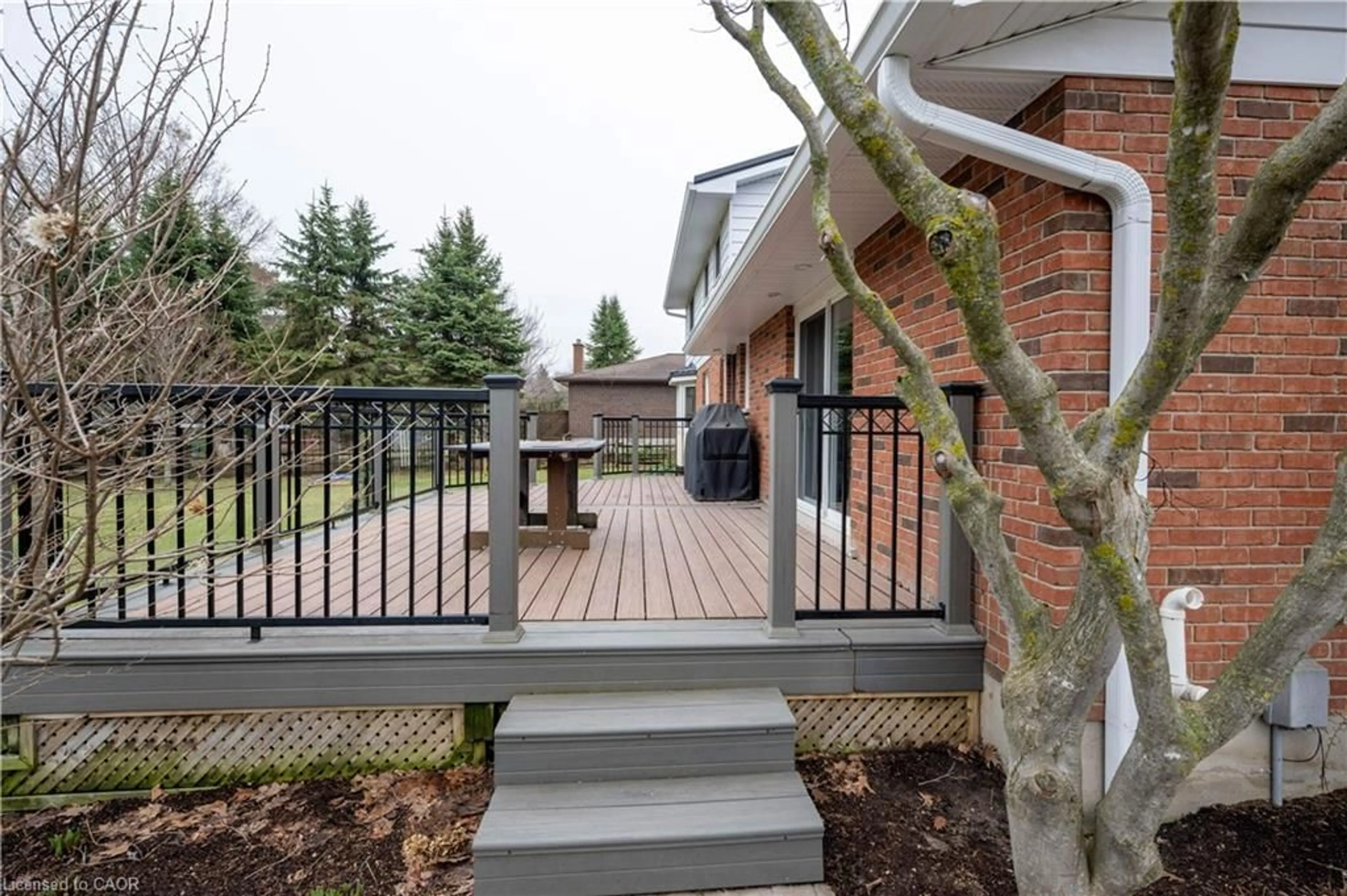 Patio, street for 25 Expo Dr, St. Clements Ontario N0B 2M0