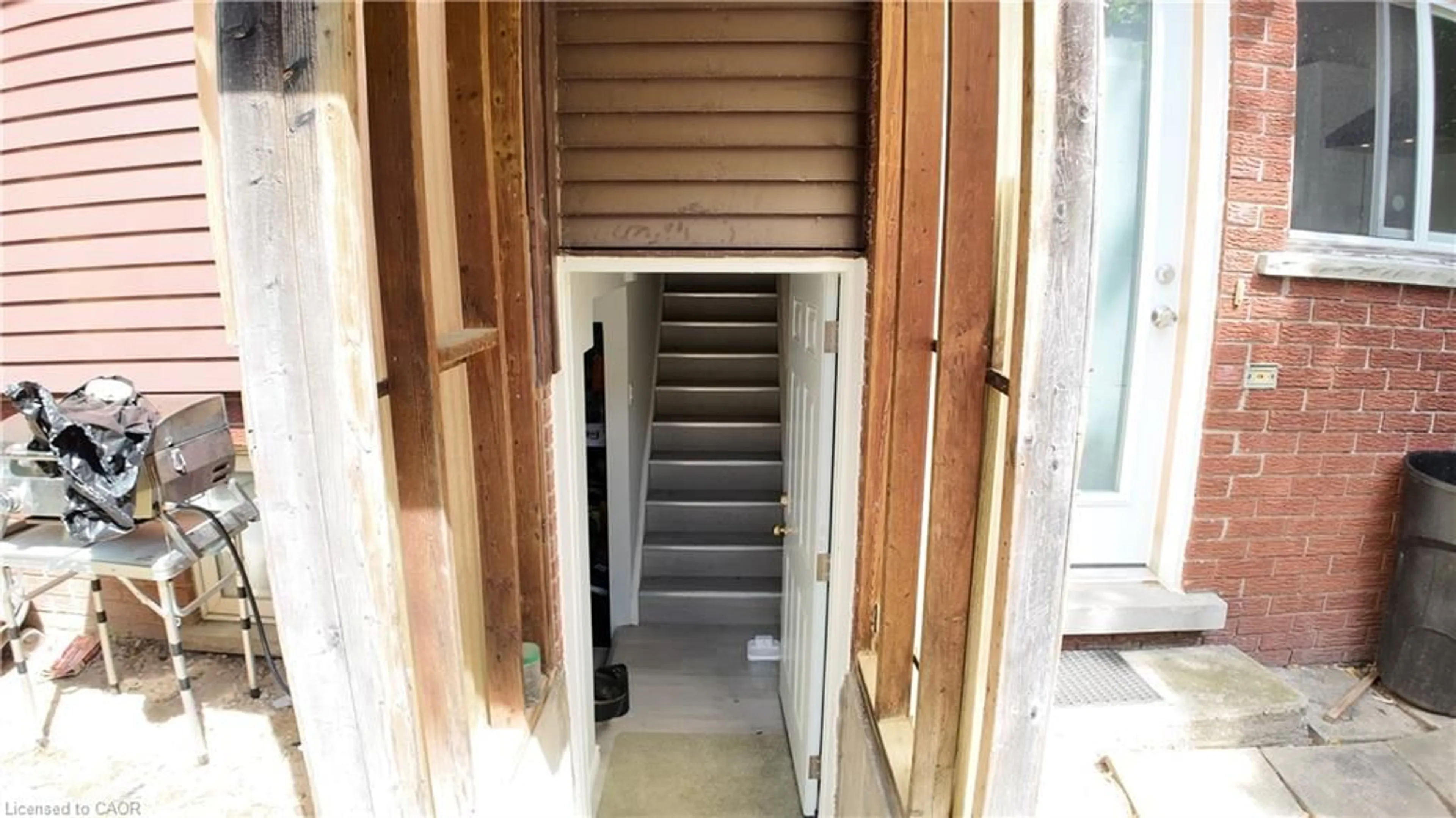 Unknown for 379 Holly St, Waterloo Ontario N2L 4G5