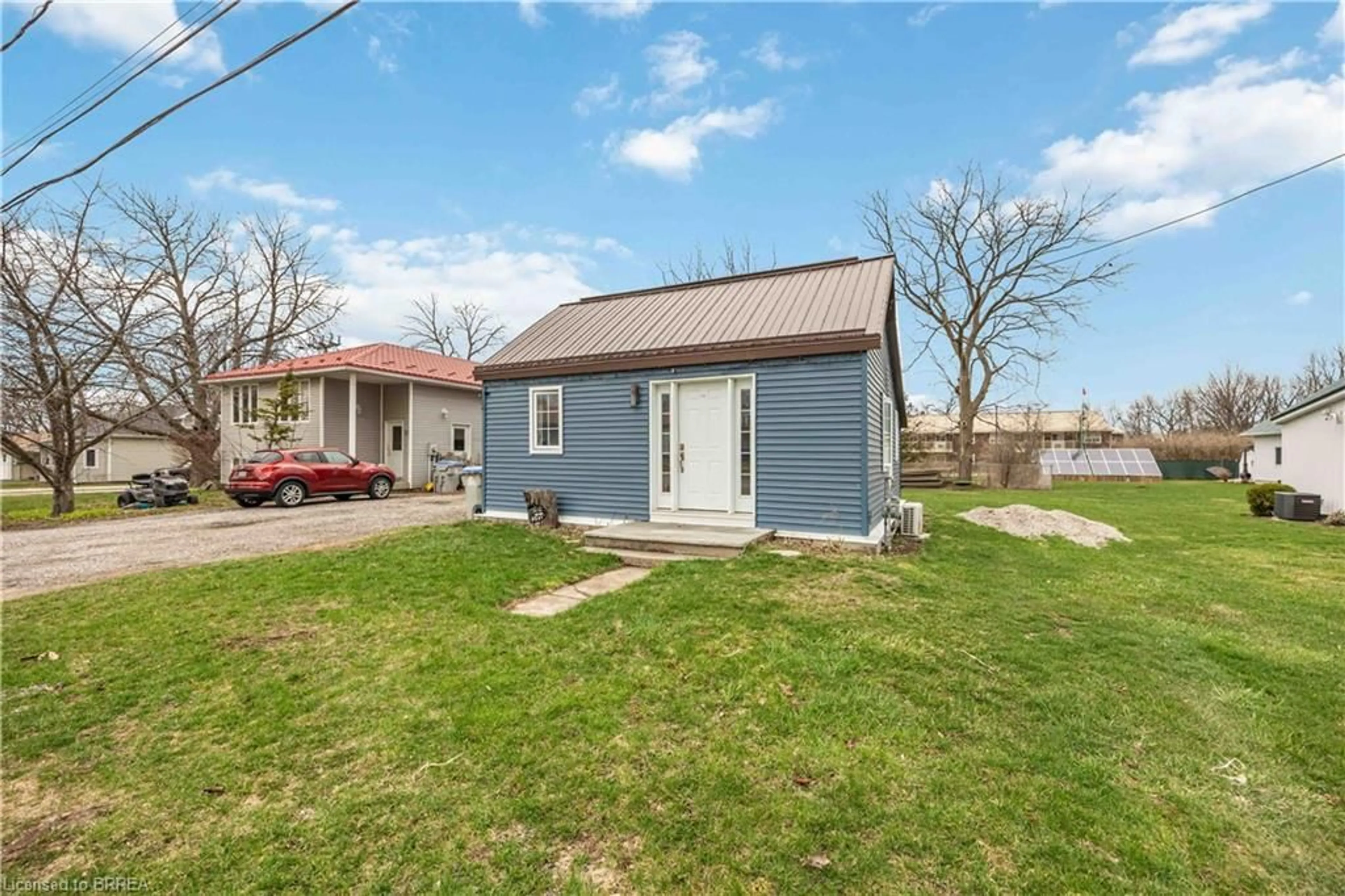 Shed for 30 Queen St, Forest Ontario N0N 1J0