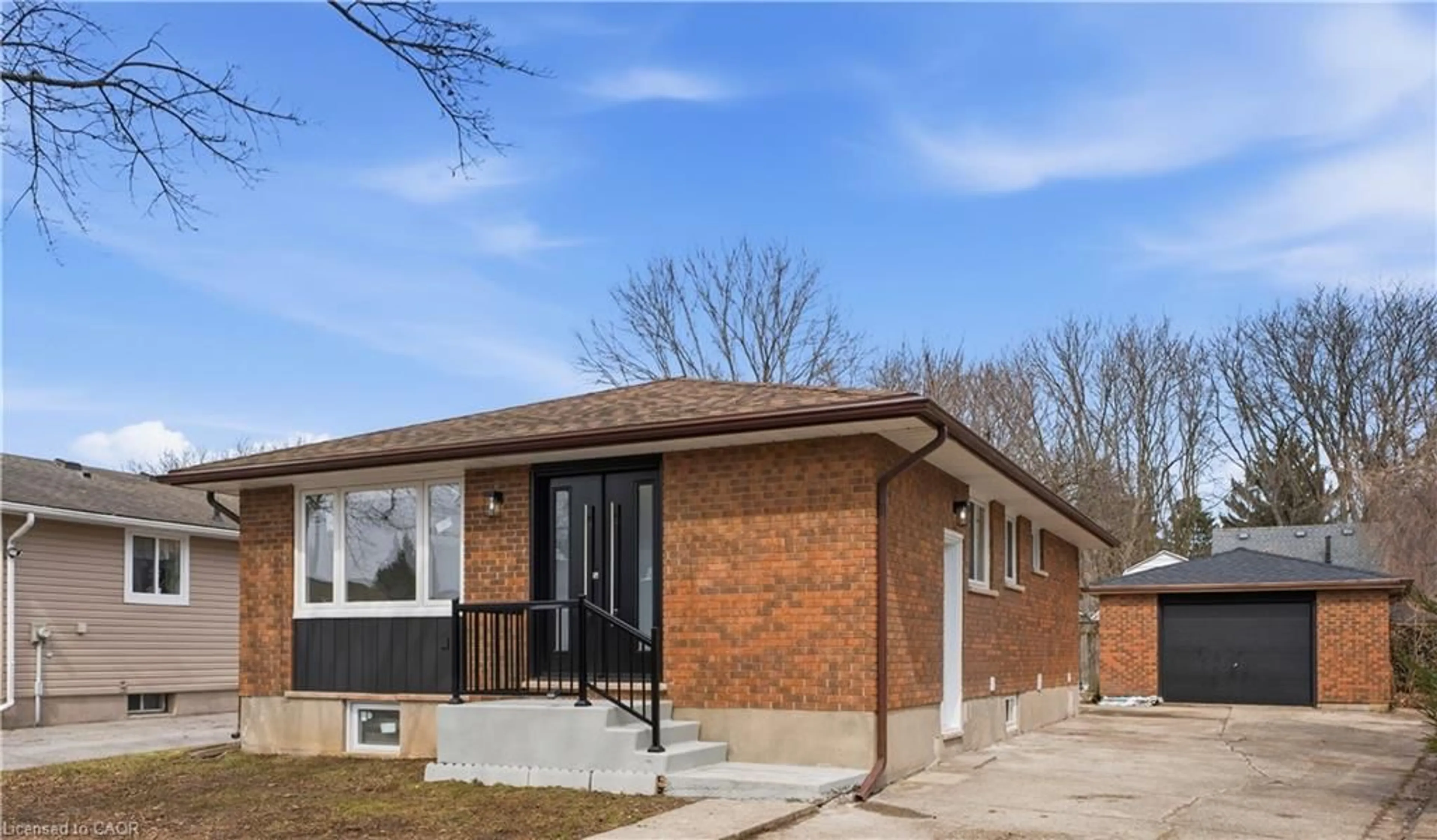 Home with brick exterior material, street for 6183 Johnson Dr, Niagara Falls Ontario L2J 3J6