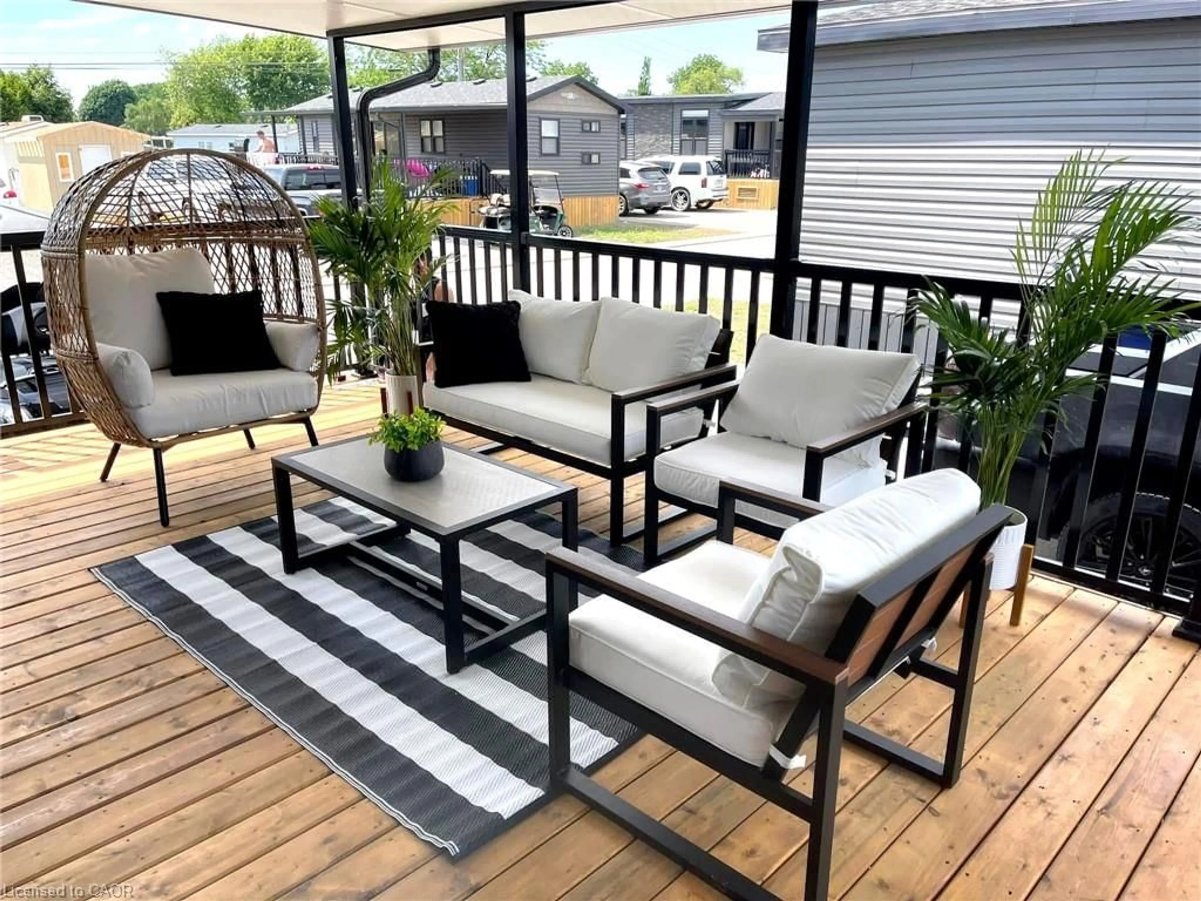 Patio, unknown for 490 Empire Rd, Port Colborne Ontario L0S 1R0