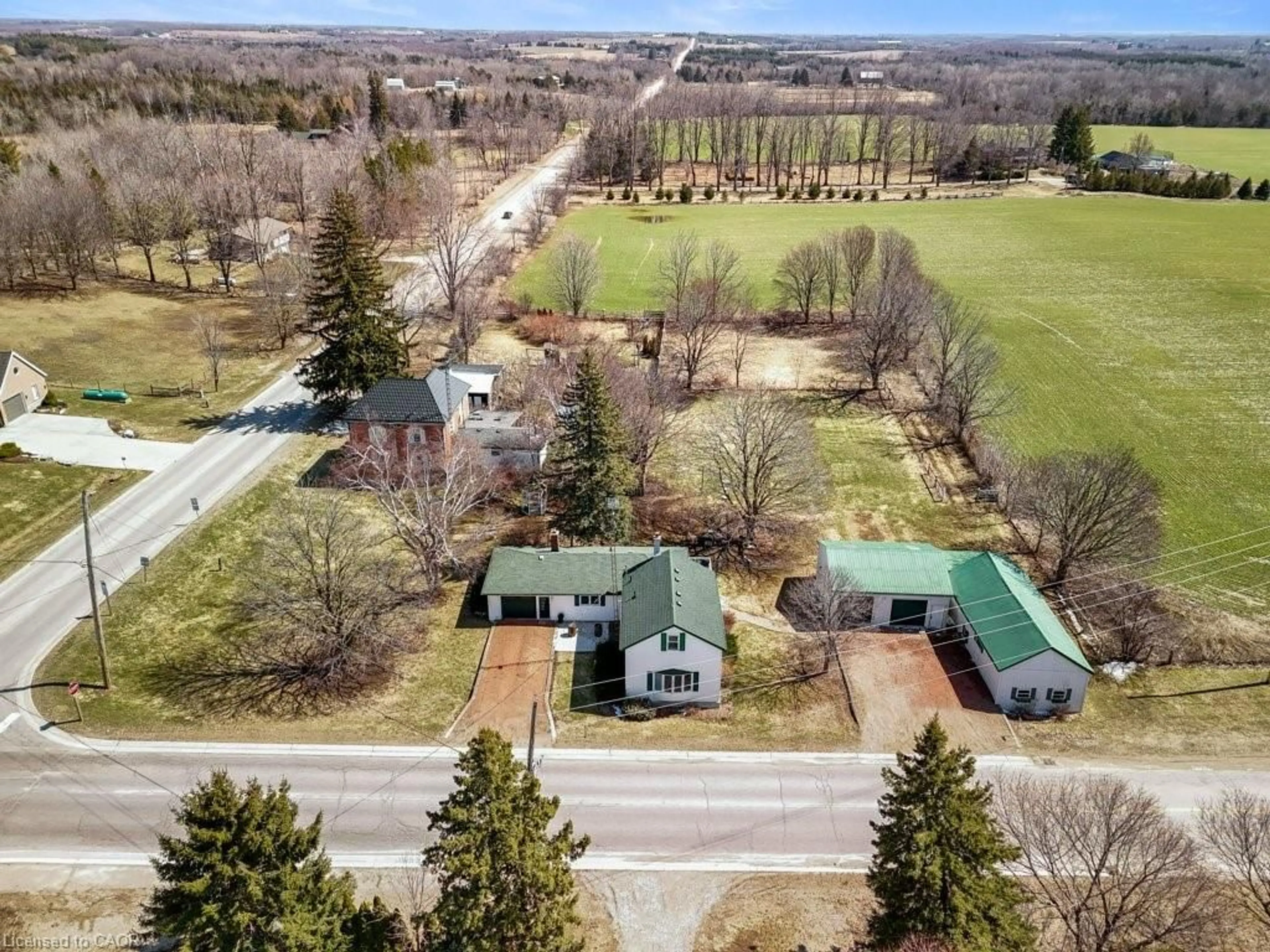A pic from outside/outdoor area/front of a property/back of a property/a pic from drone, street for 8397 Wellington Road 22, Rockwood Ontario N0B 2K0