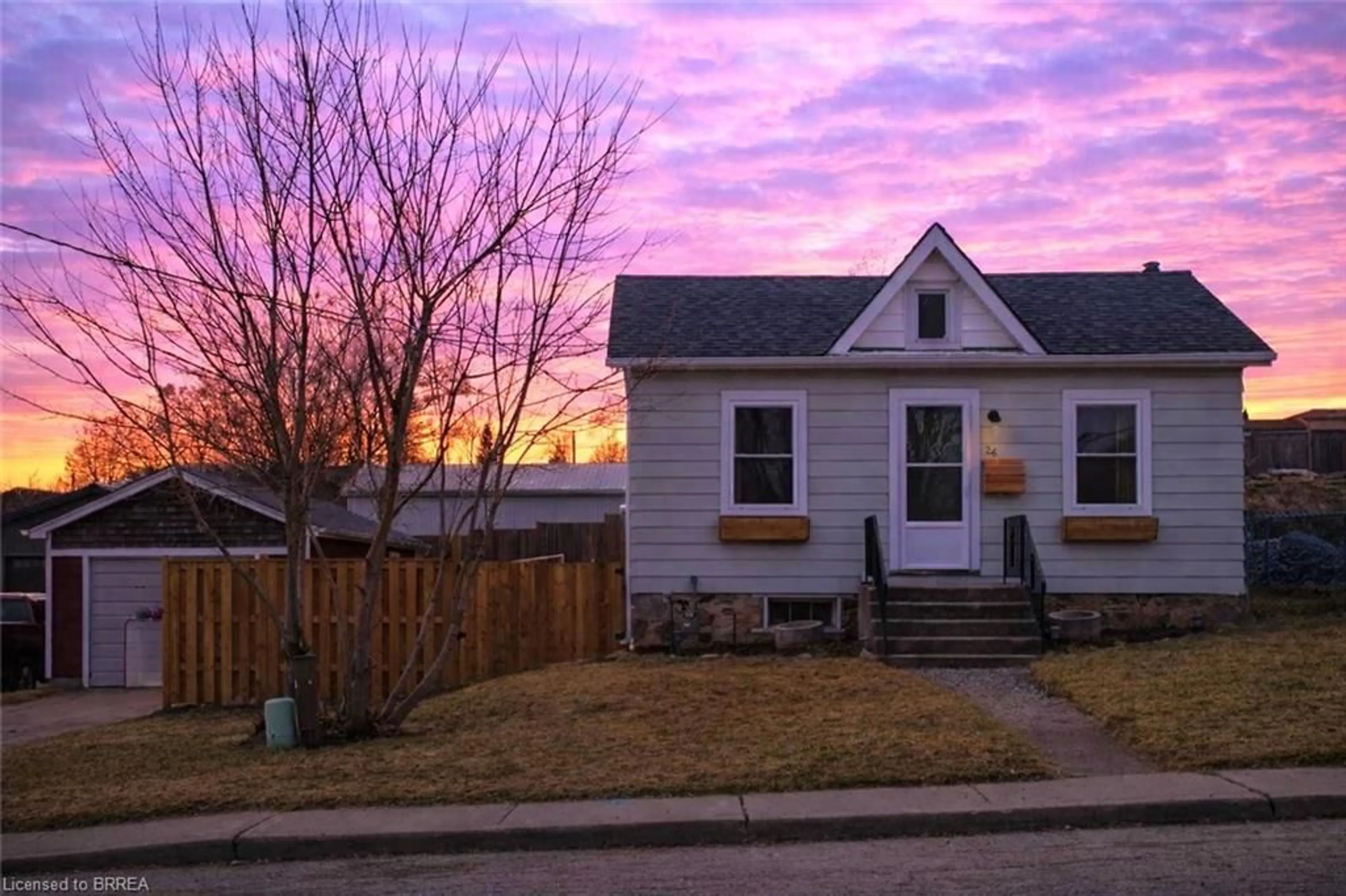 Unknown for 26 Franklin St, Paris Ontario N3L 3B7