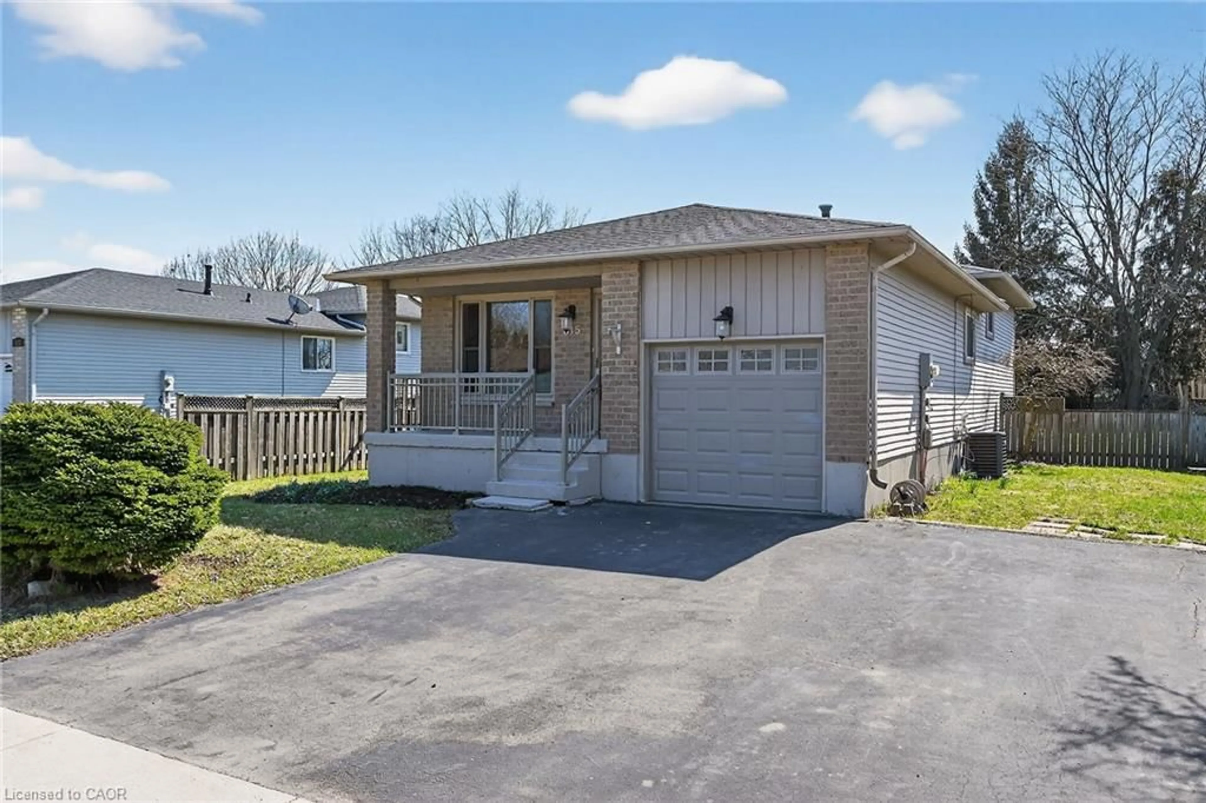 Unknown for 315 Morrison Dr, Caledonia Ontario N3W 1A2