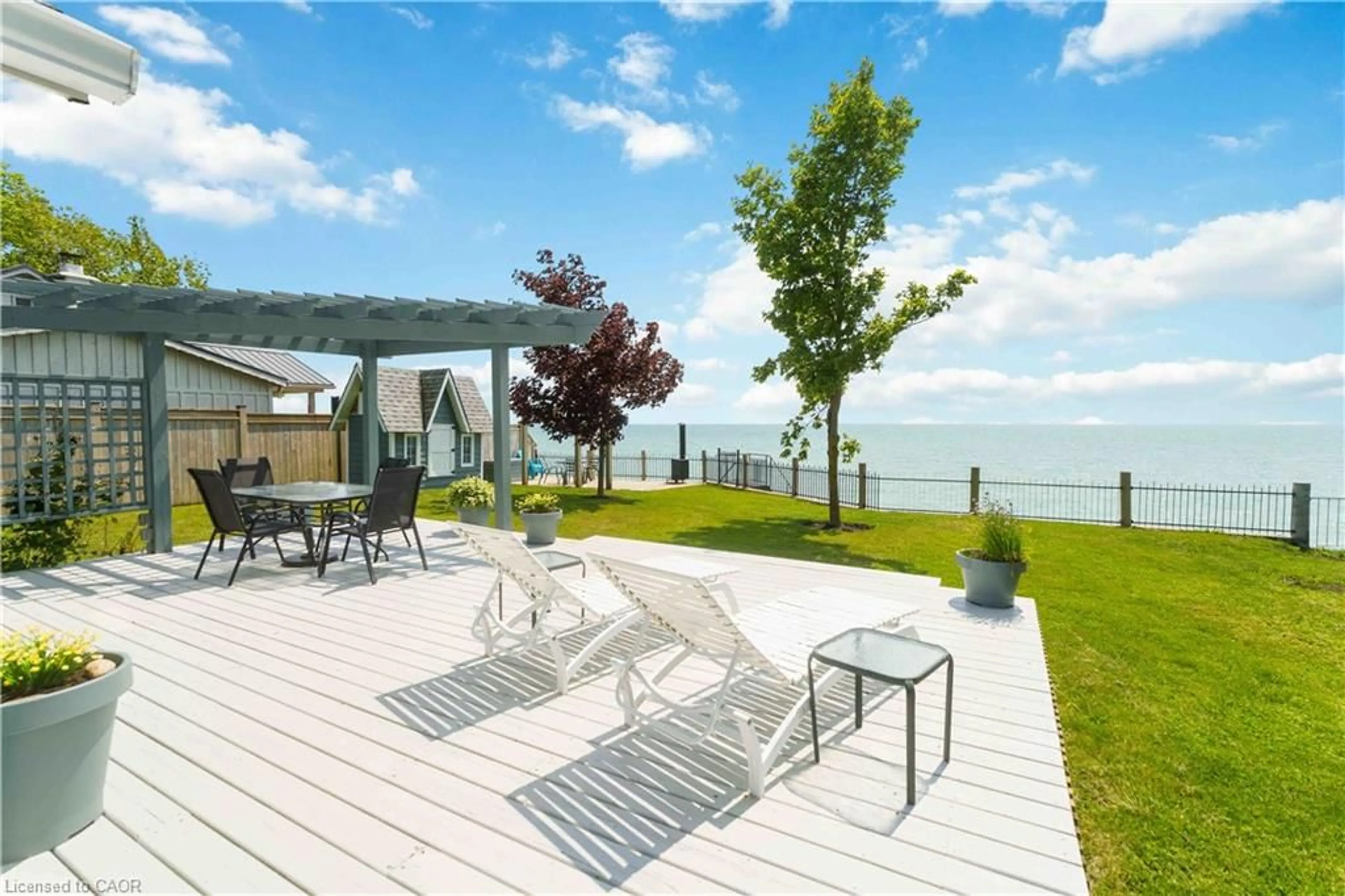 Patio, water/lake/river/ocean view for 9 Shoreline Trail, Dunnville Ontario N1A 2W8