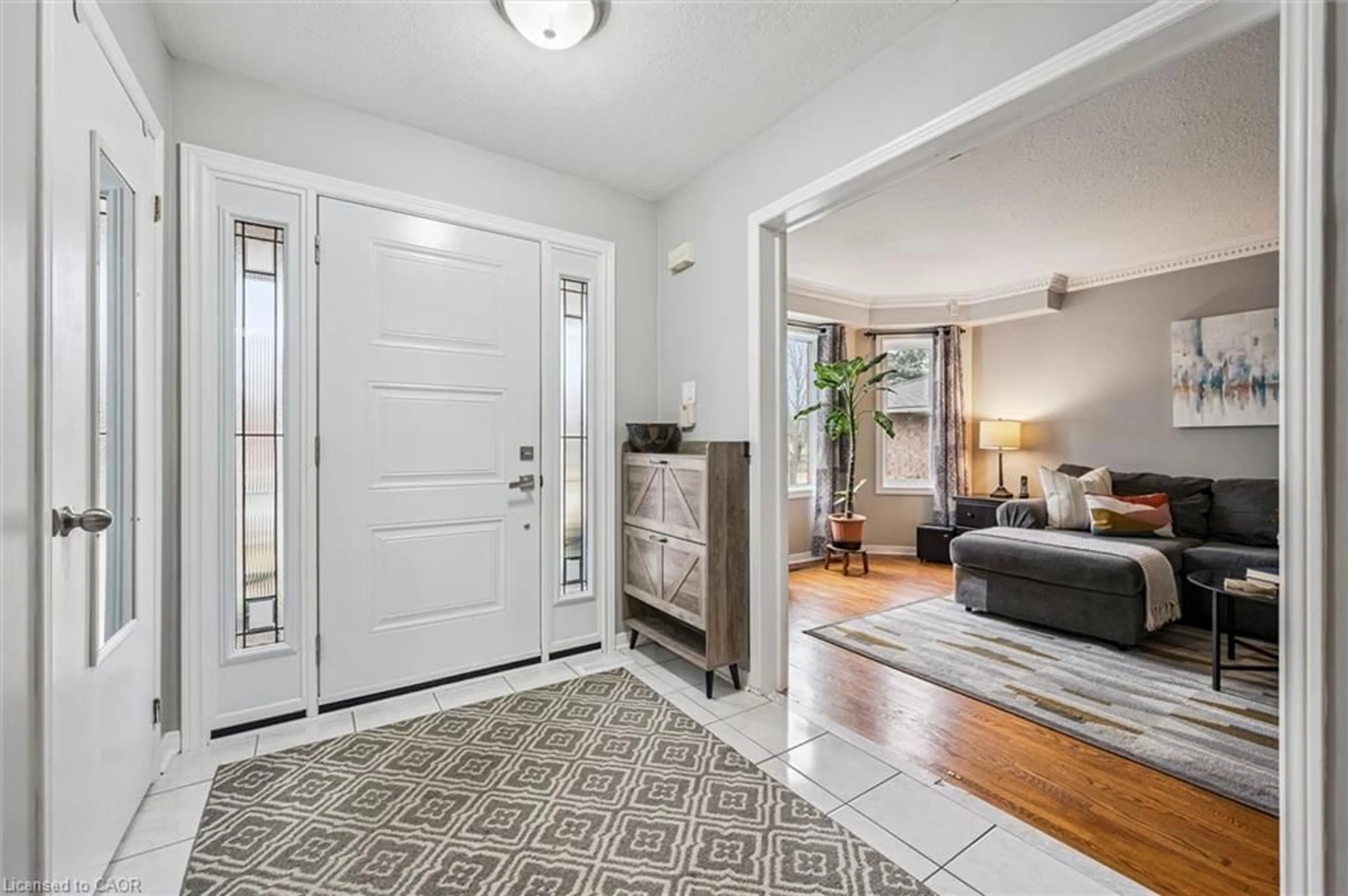 Indoor entryway for 339 Daniel Cres, Elora Ontario N0B 1S0