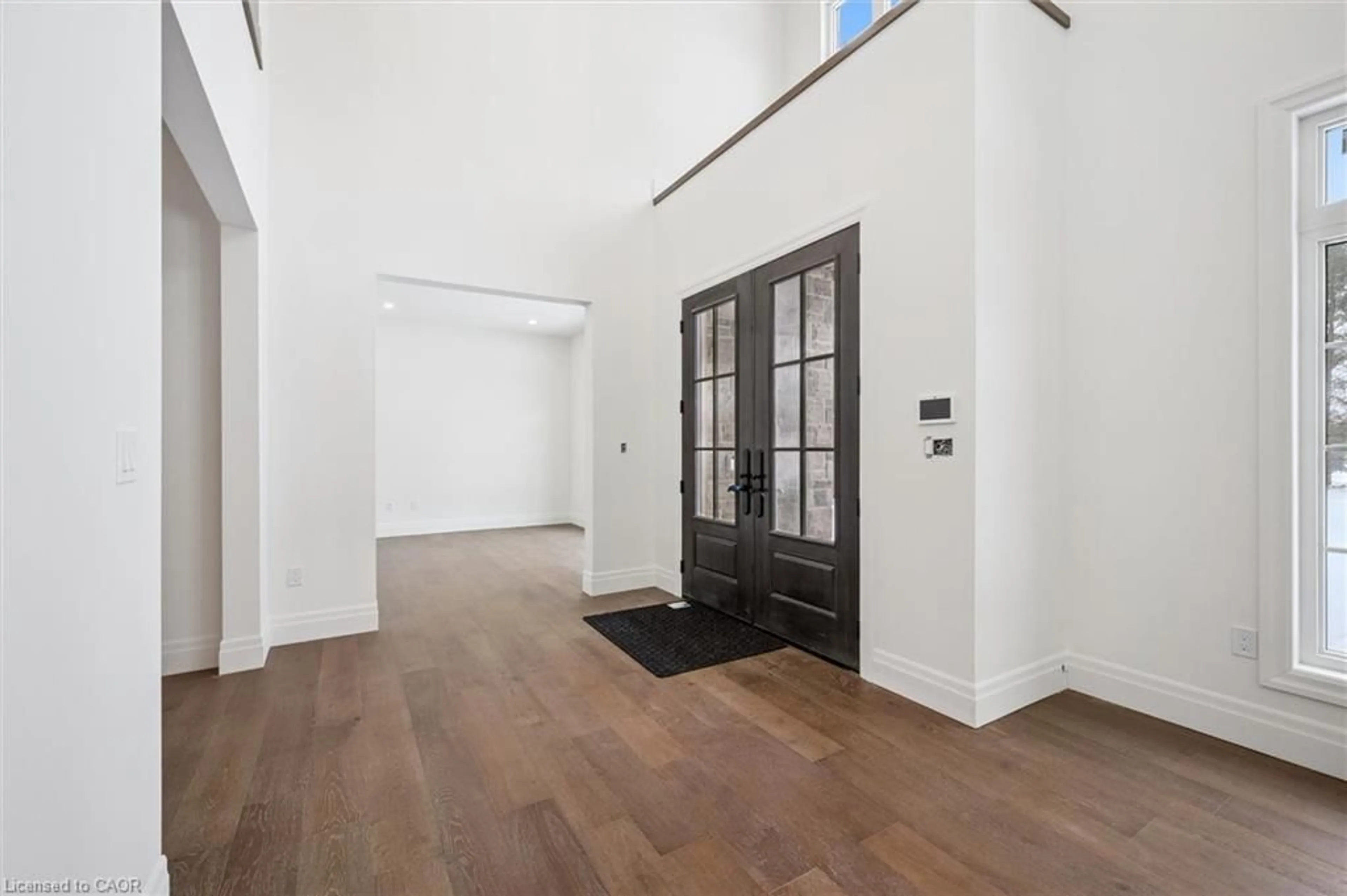 Indoor entryway for 5 West Harris Rd, Brantford Ontario N3T 5L4