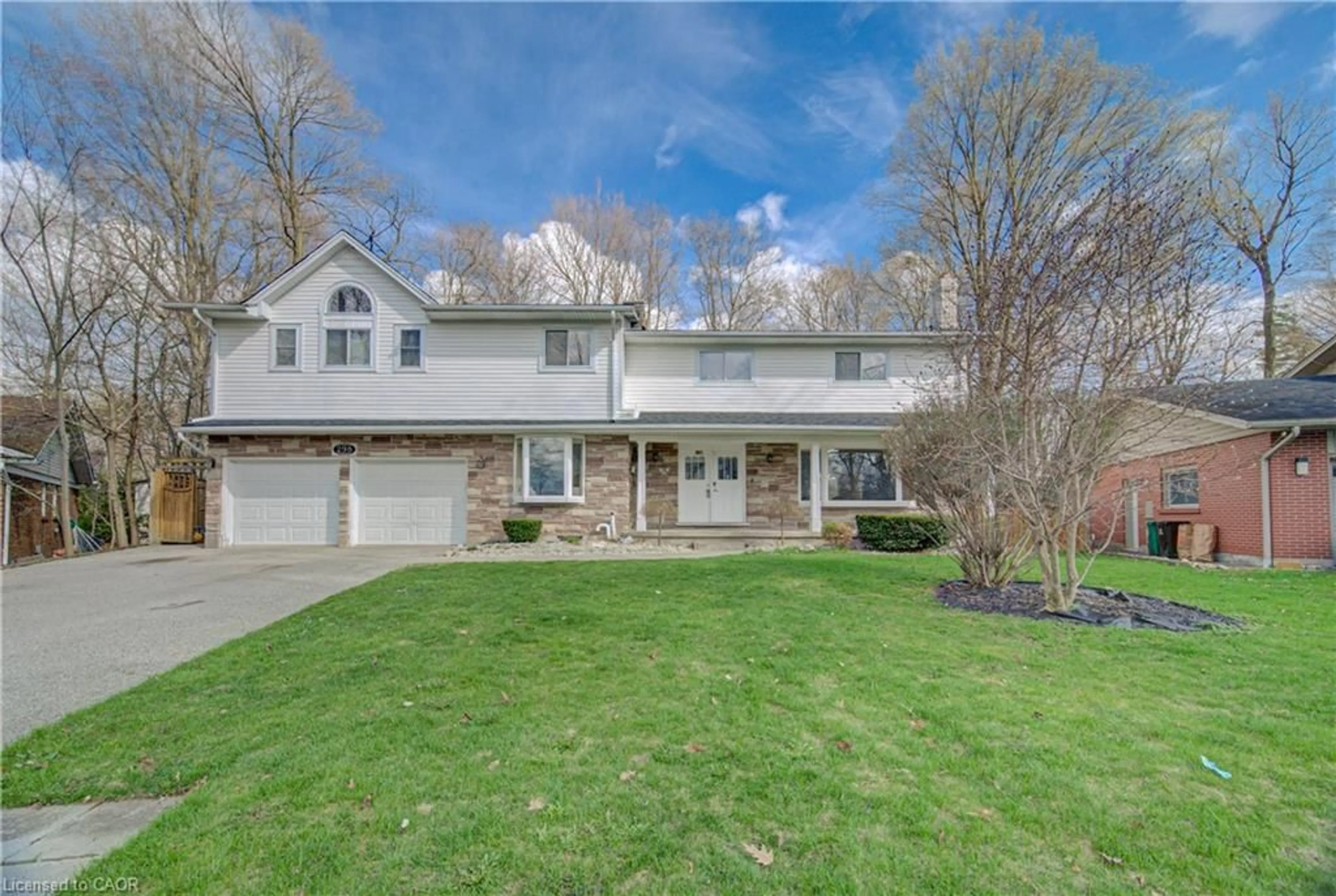 Home with vinyl exterior material, street for 298 Ferndale Pl, Waterloo Ontario N2J 3X9