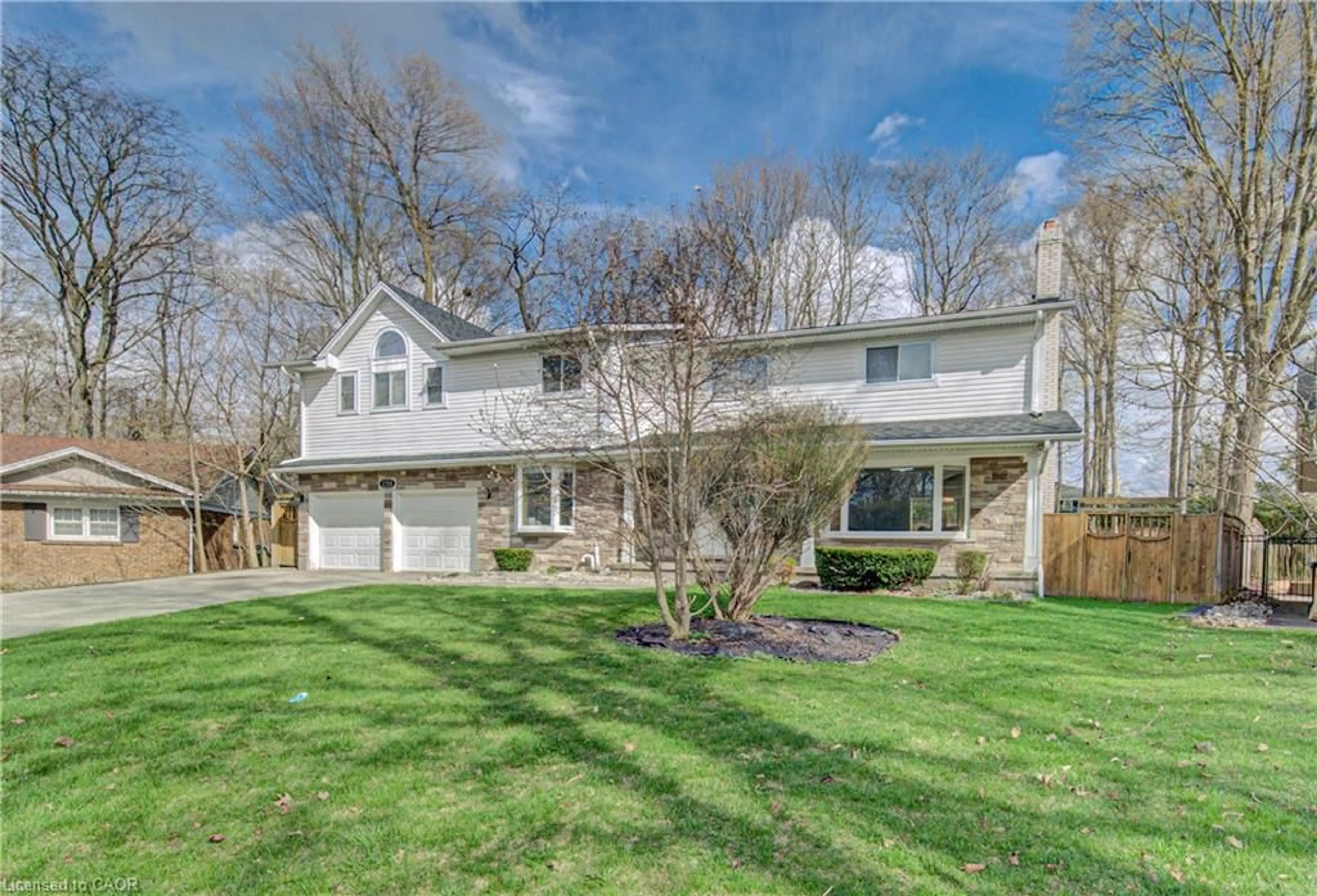 Home with vinyl exterior material, street for 298 Ferndale Pl, Waterloo Ontario N2J 3X9