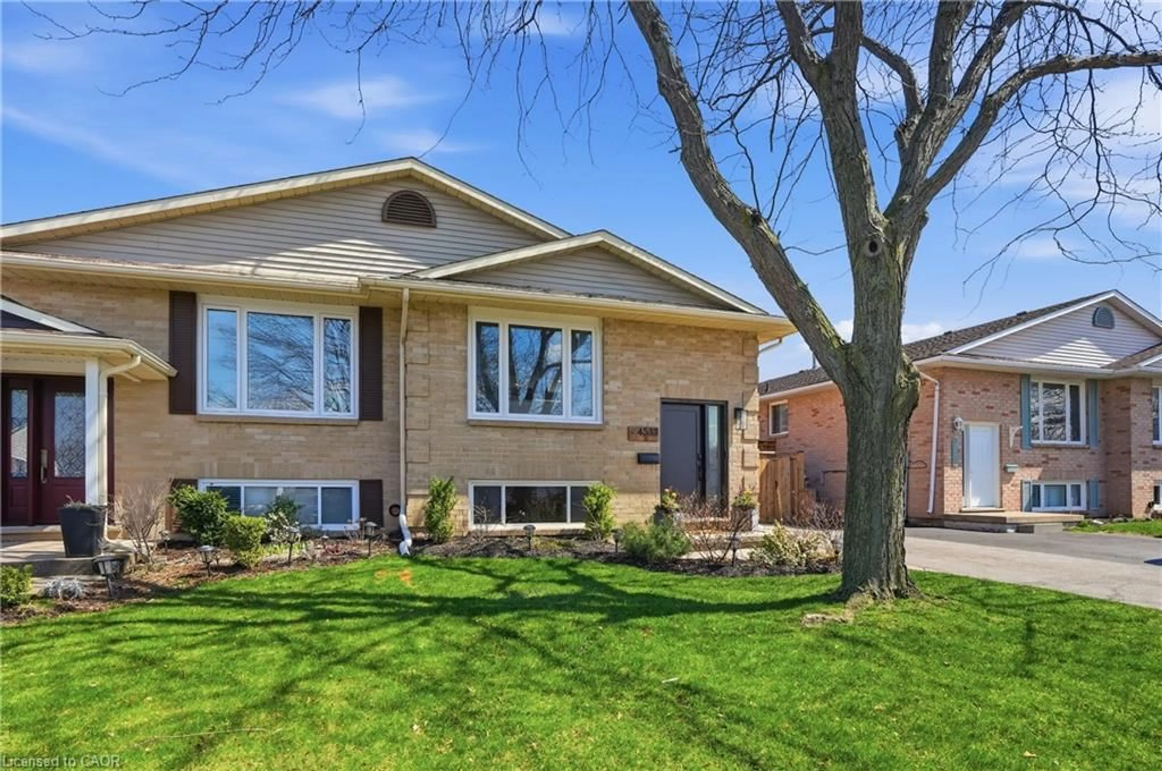 Home with brick exterior material, street for 4533 Carriage Rd, Lincoln Ontario L3J 0C2