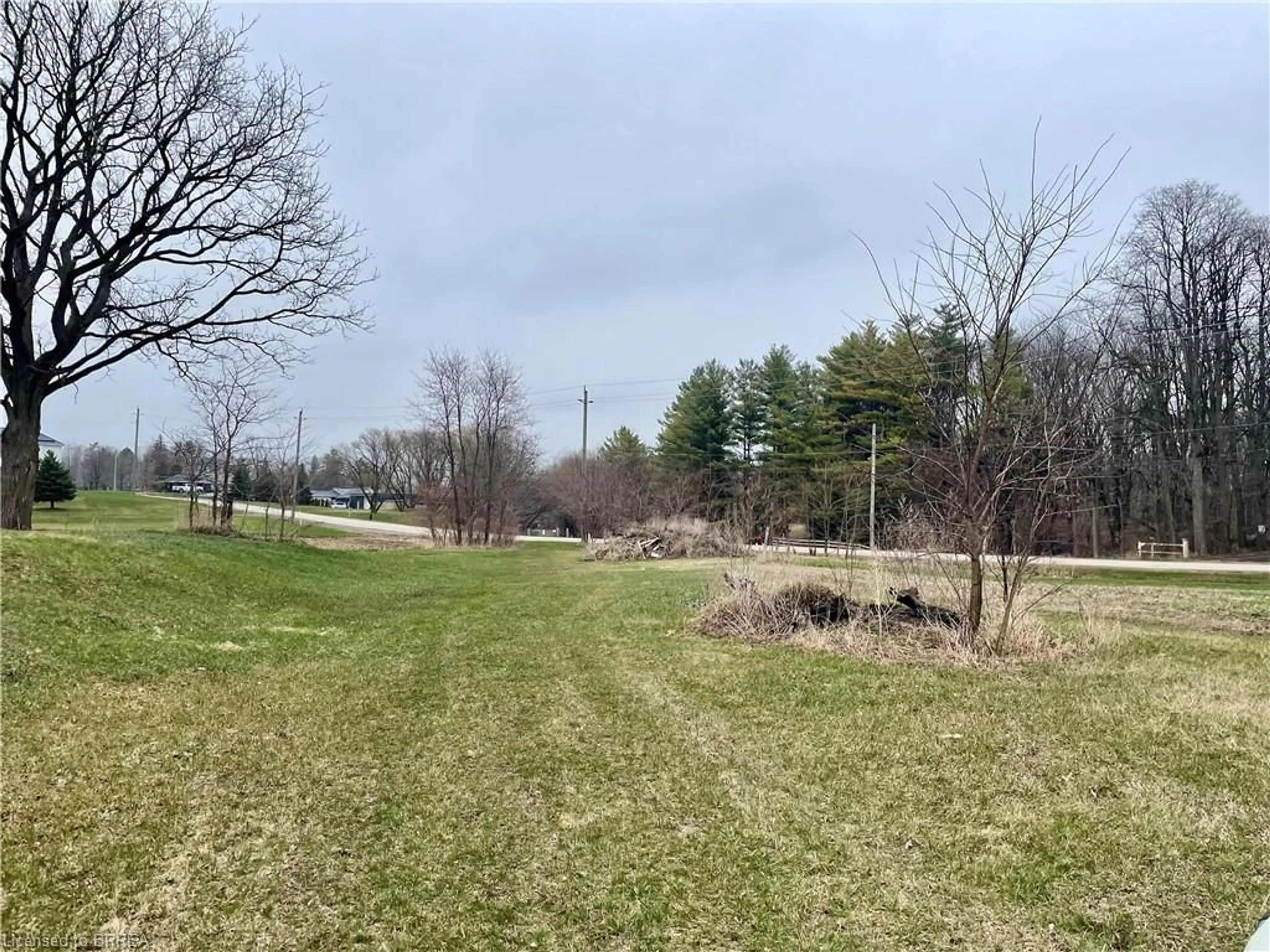 A pic from outside/outdoor area/front of a property/back of a property/a pic from drone, water/lake/river/ocean view for 161 Pleasant Ridge Rd, Brantford Ontario N3R 0B8